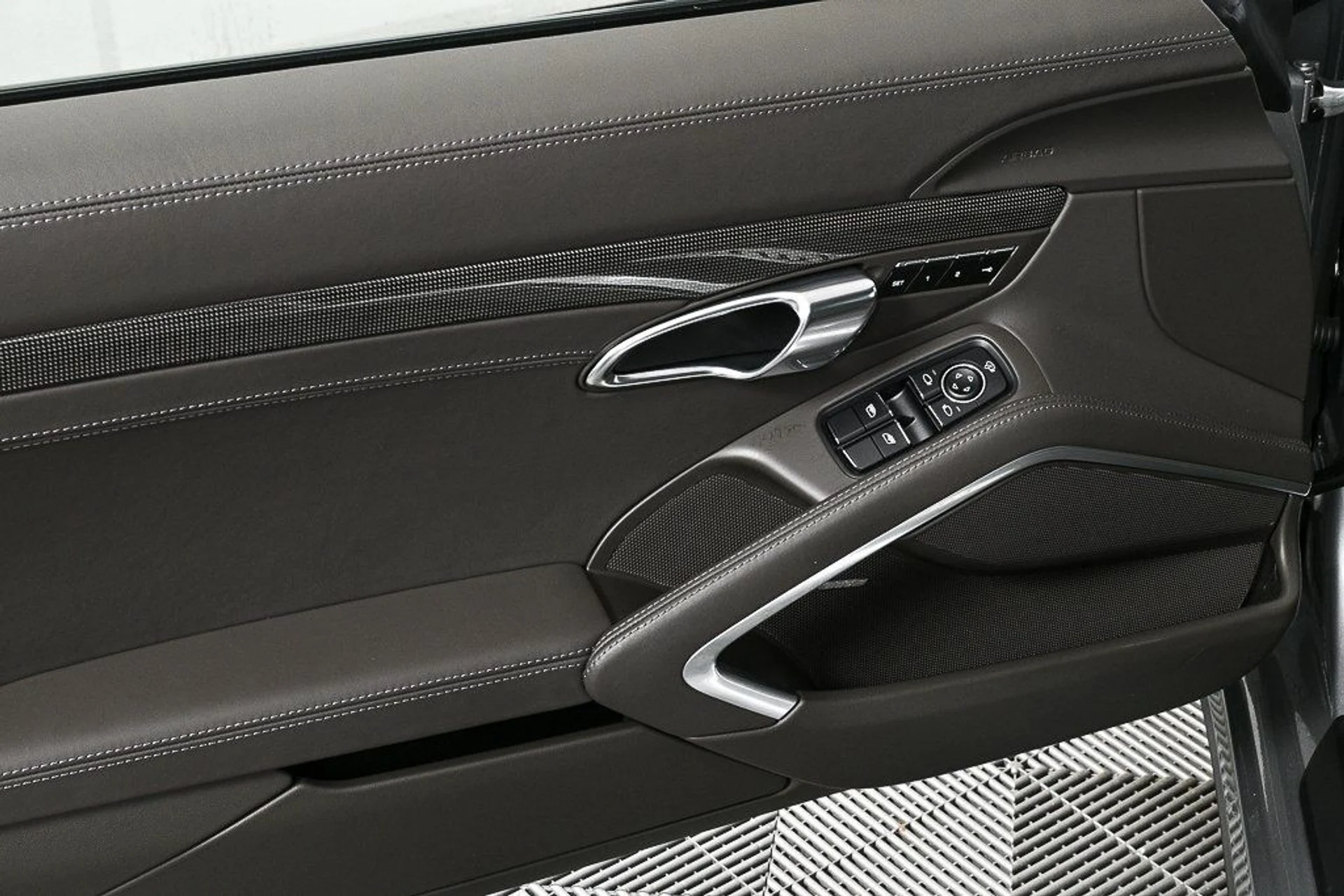 mph005_3823284307_154bbcf2dcd367da90012e409c34e17f_34957a45fc