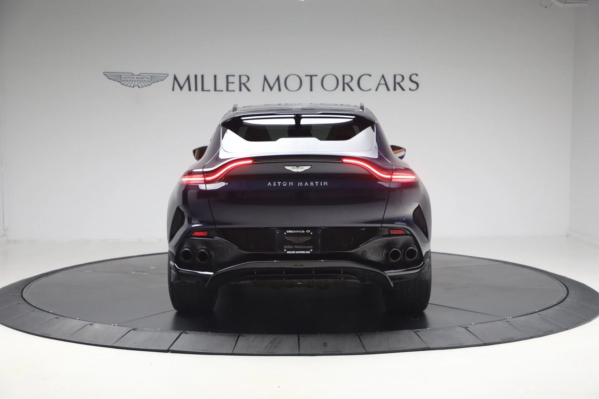 mph005_3826757786_Used_2026_Aston_Martin_DBX_707_1780937341_c3746b832a