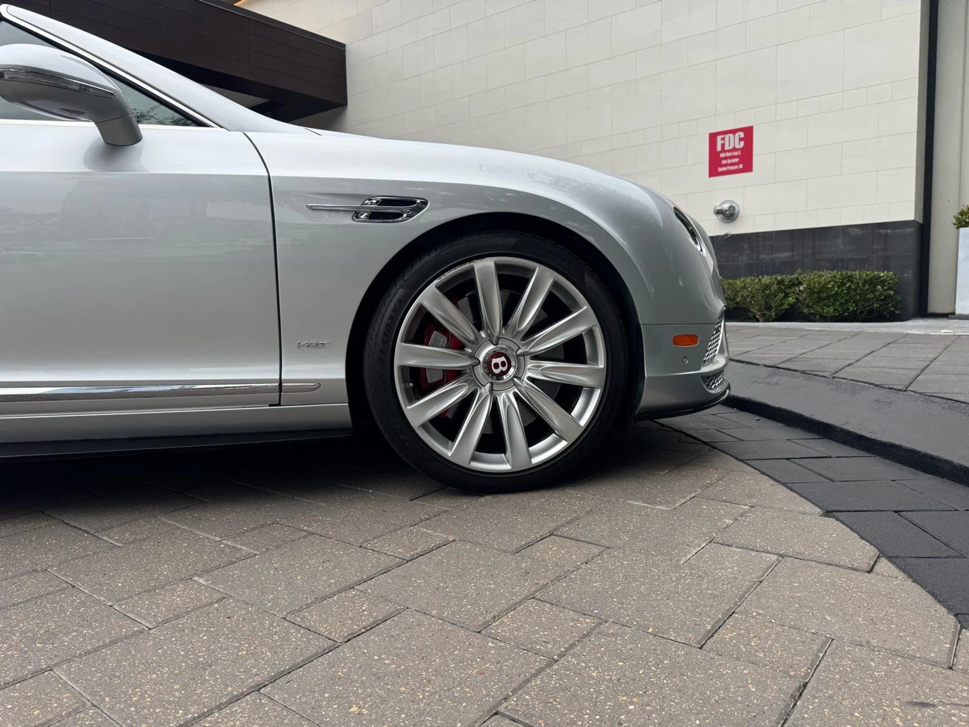 mph005_3826876405_497832441_69989cc423271c49589b3d46_9399f1fbab