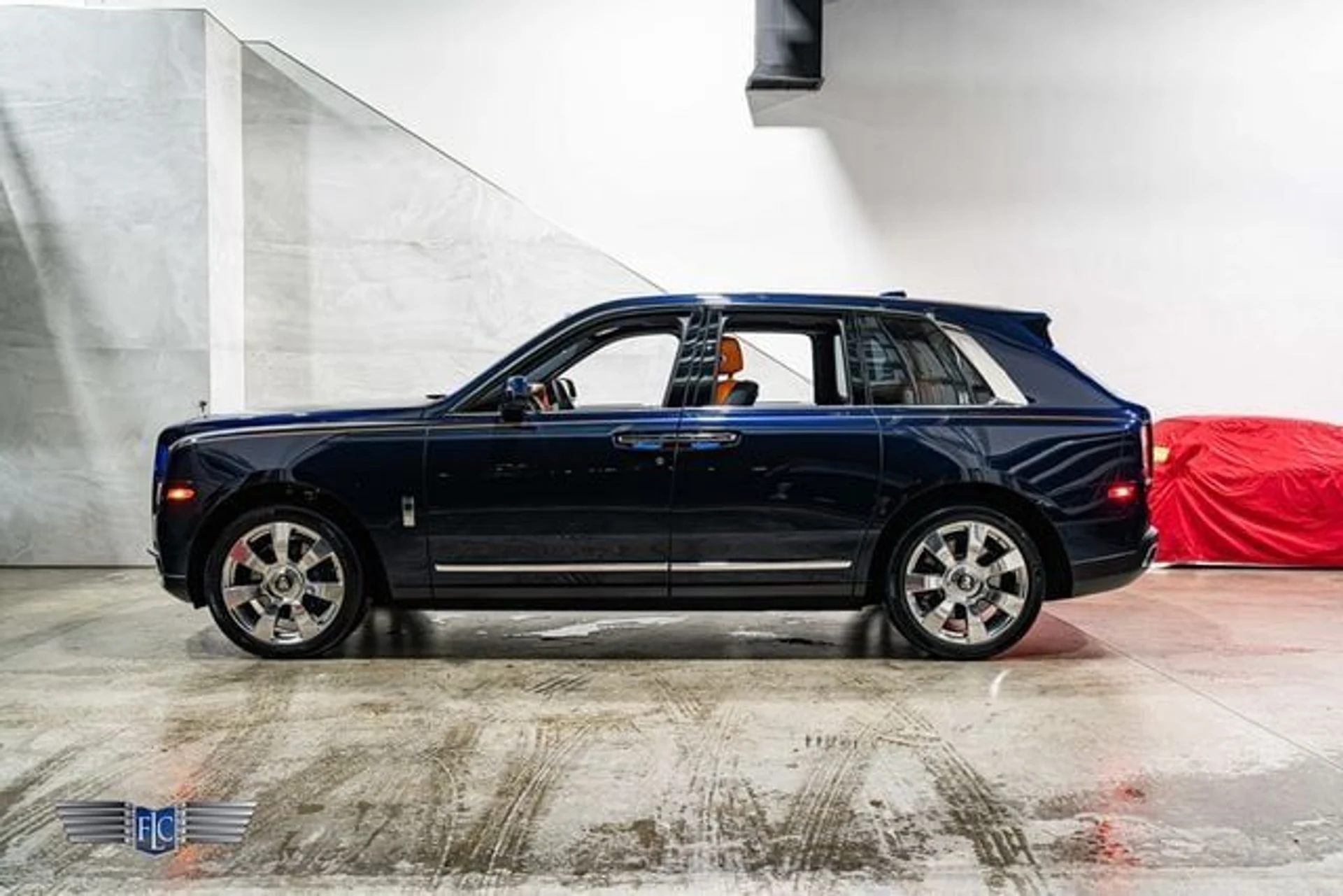mph005_3840356157_used_2023_rolls_royce_cullinan_sportutility_9689_23087189_10_640_e1c2a6092a