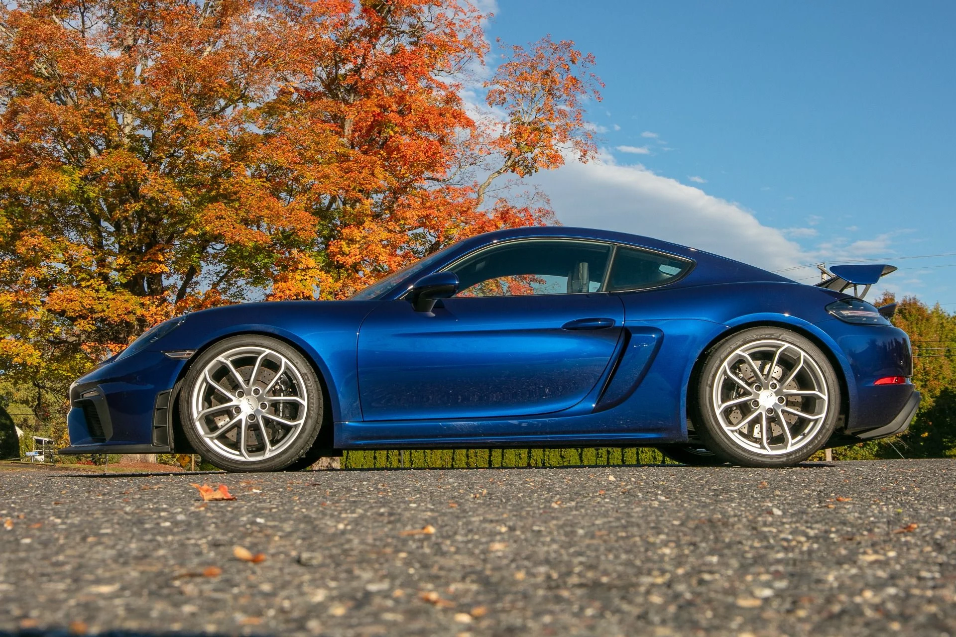 mph005_3848304549_Used_2022_Porsche_718_Cayman_GT_4_1761070750_395e7bcc07