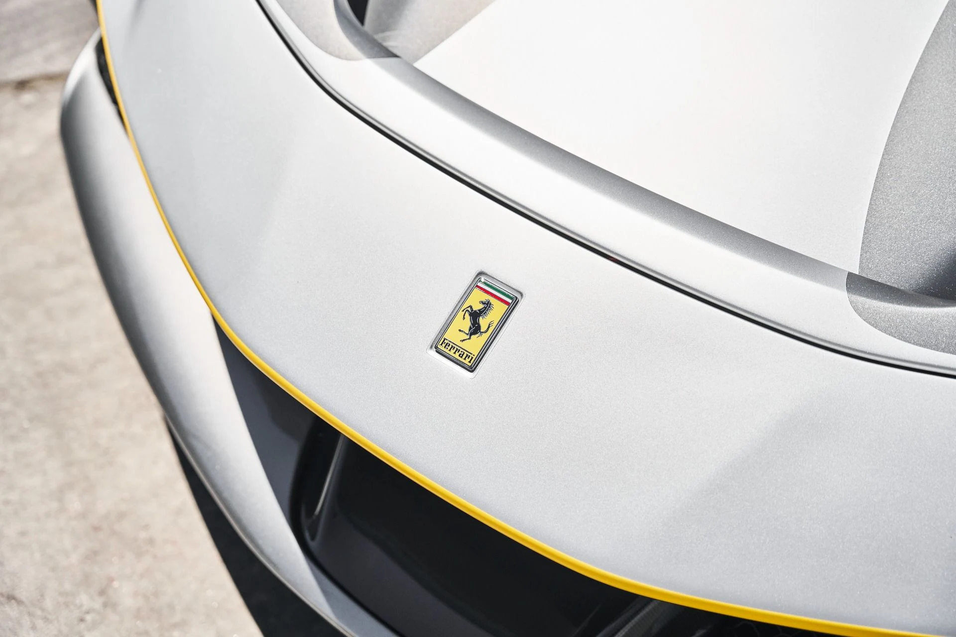 mph005_3850340942_Used_2021_Ferrari_SF_90_Stradale_Base_1781822313_f742781831