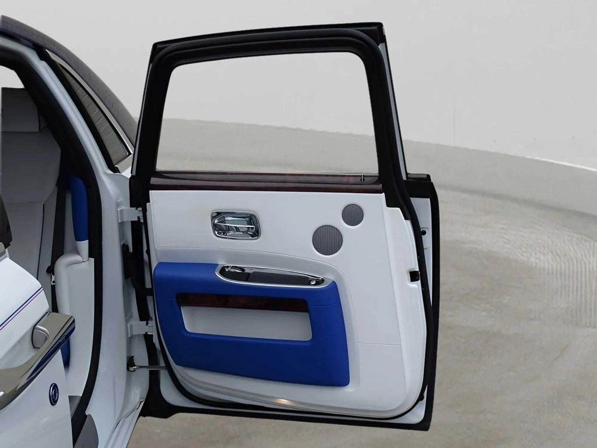 mph005_3853803838_4b5ed0506fbad8c0cff2180d910fde04x_5d3b1951cc