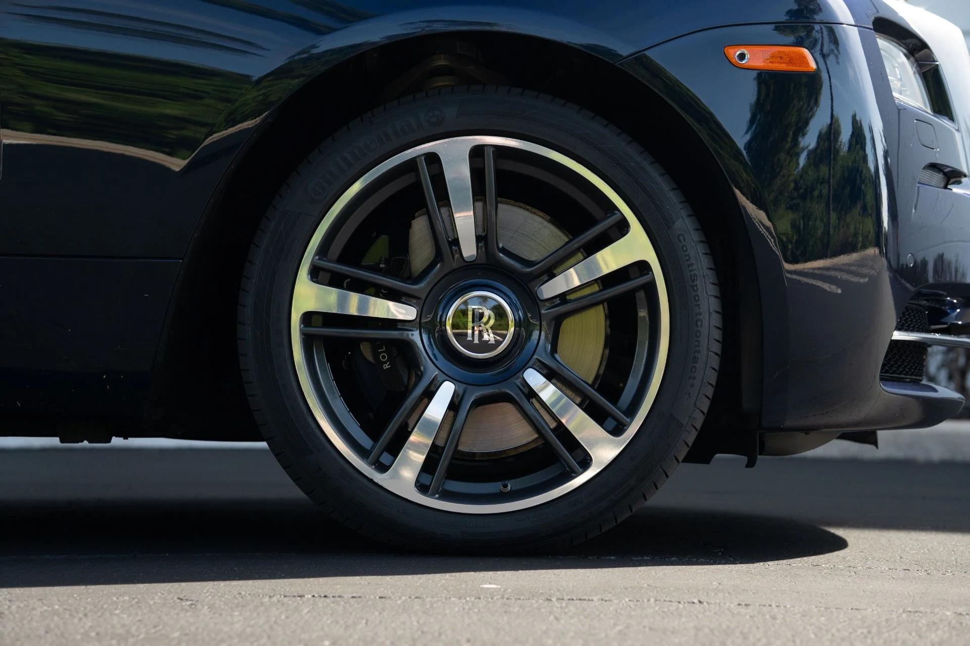 mph005_386401872_Used_2016_Rolls_Royce_Wraith_1762887509_42a69bd5ae