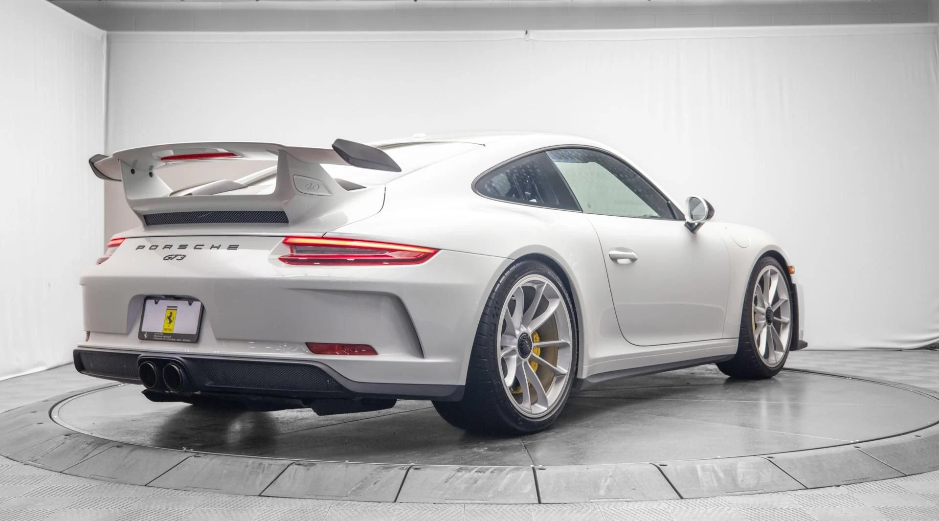 mph005_3876564755_Used_2018_Porsche_911_GT_3_1755332369_162cd57d3d
