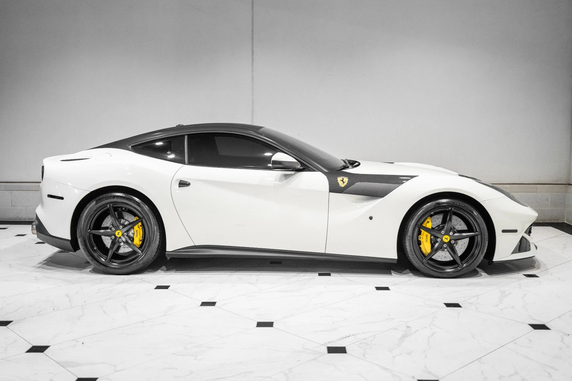 mph005_3876943672_Used_2017_Ferrari_F12berlinetta_1784392976_60749efad3