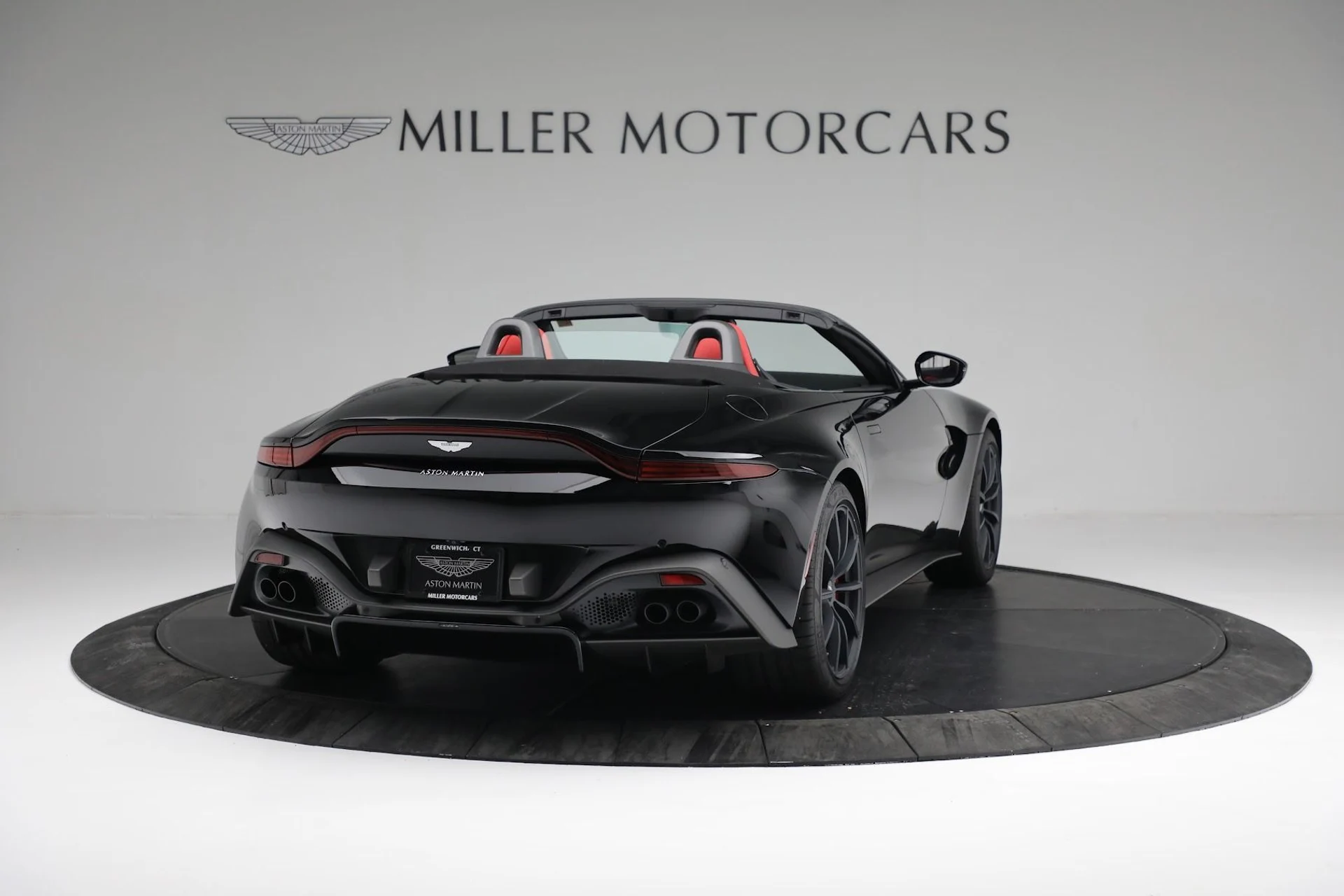 mph005_3880576481_Used_2021_Aston_Martin_Vantage_Roadster_c1ca66db64