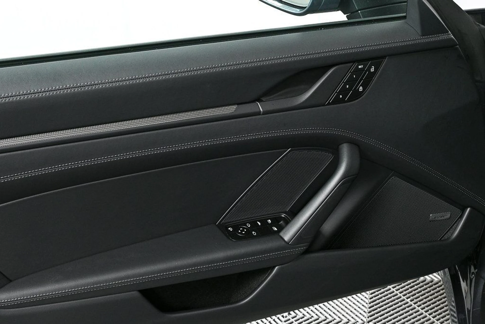 mph005_388126223_f2e89806f1b35bc25eb531a4bf50ab9c_4e55b5e3d2