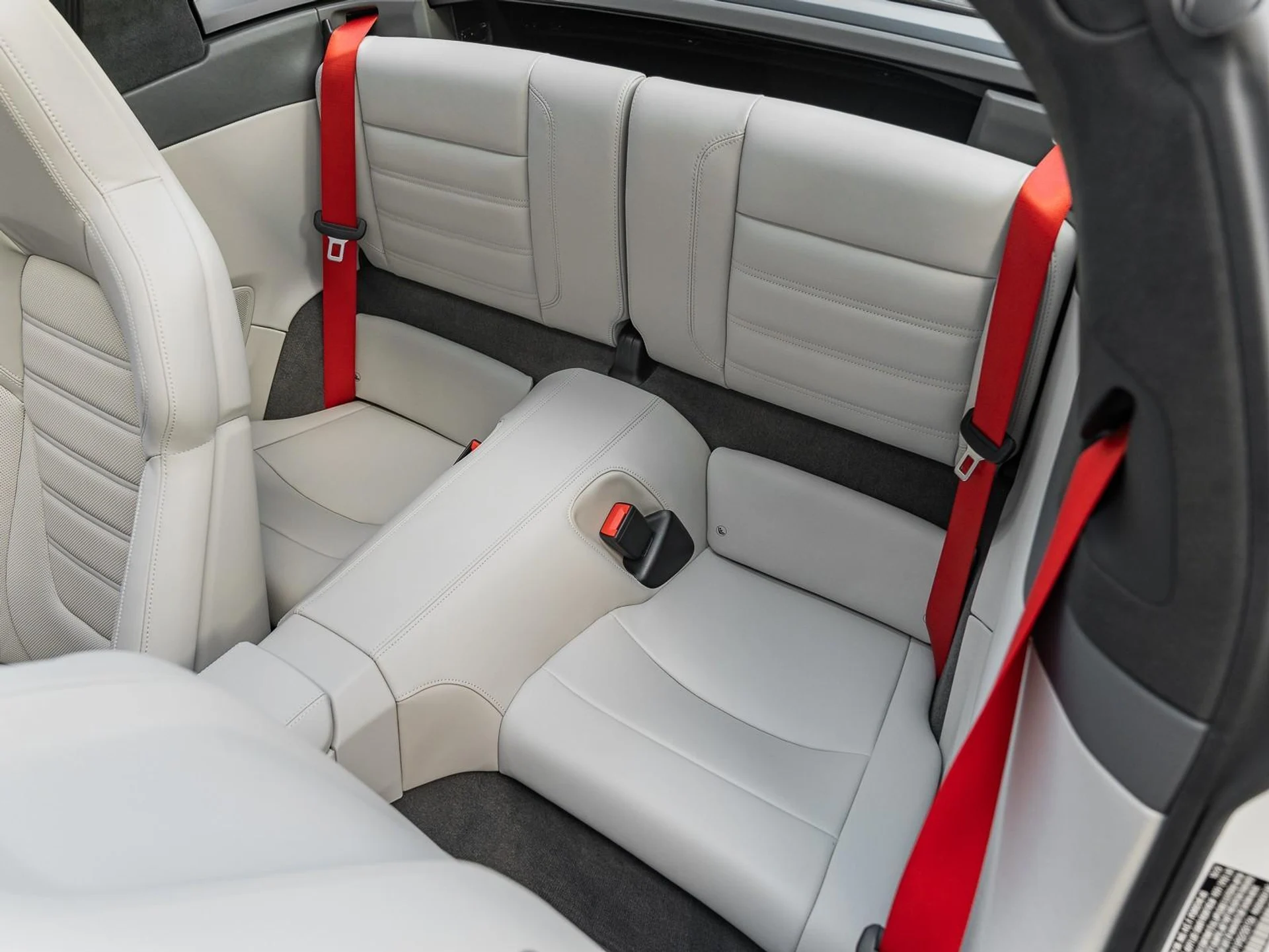 mph005_3888965998_Used_2023_Porsche_911_4_GTS_1764191310_9af6812153