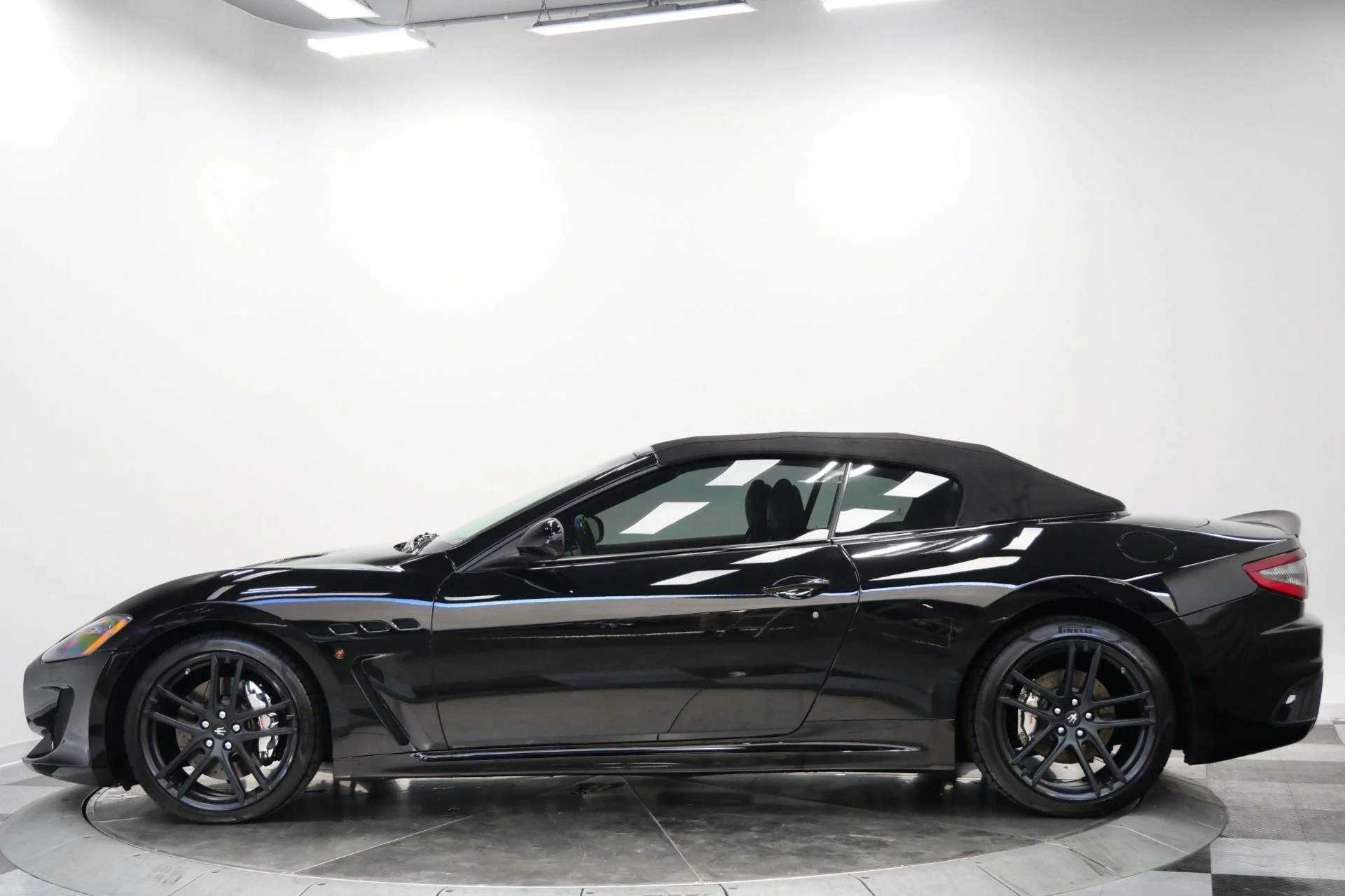 mph005_3897724509_Used_2013_Maserati_Gran_Turismo_Convertible_MC_Carbon_Fiber_Interior_Trim_Great_Sound_1773764089_9c4aacaf37