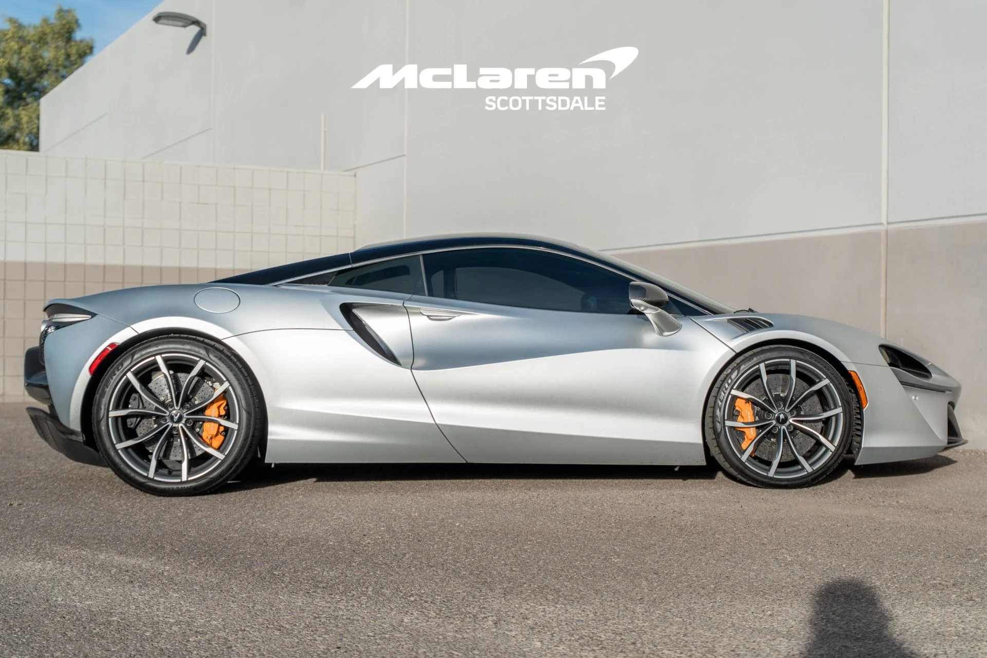 mph005_3916552025_Used_2023_MCLAREN_ARTURA_1766275196_3e867d10c7