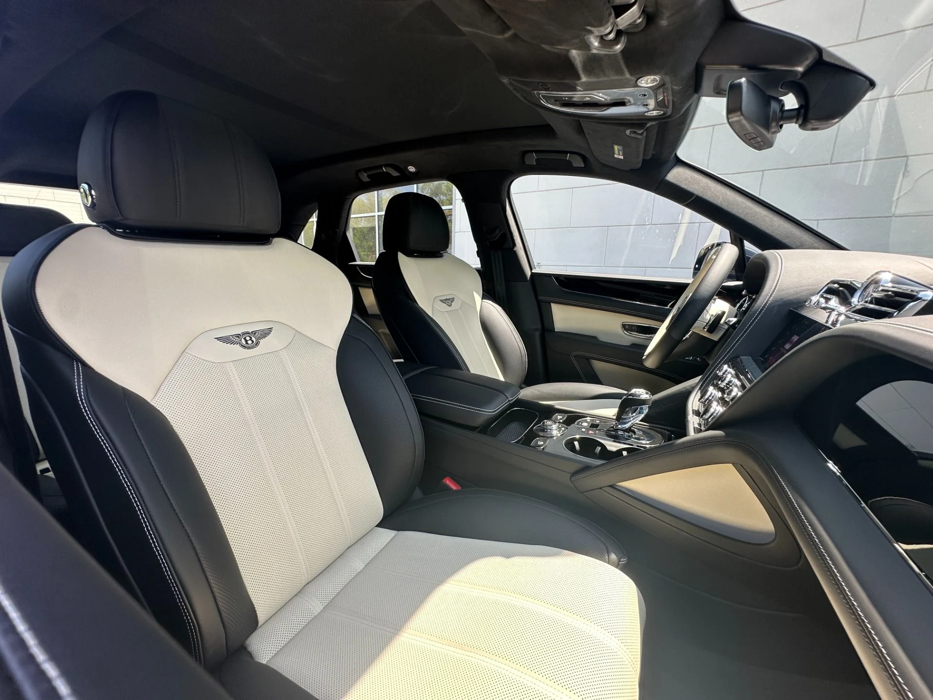 mph005_3917323421_Used_2026_Bentley_Bentayga_V8_1786136342_49f3e89af0