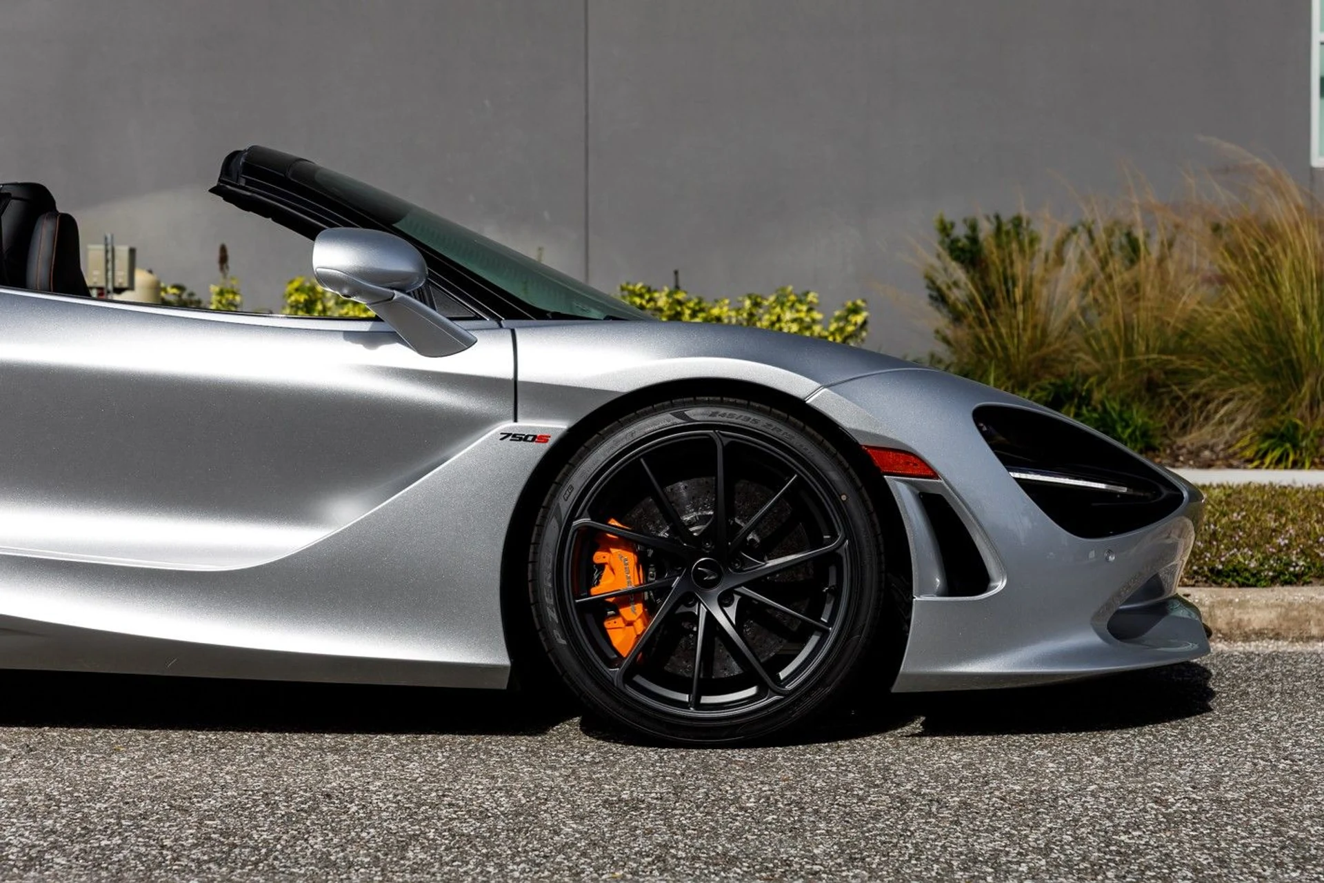 mph005_3917945944_633_p6_l_af84e3d492