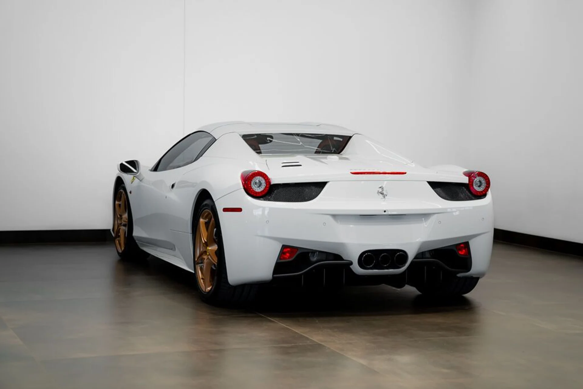 mph005_3919924054_ferrari_458_italia_2013_jpg_v_1754355020_adc22e01d3