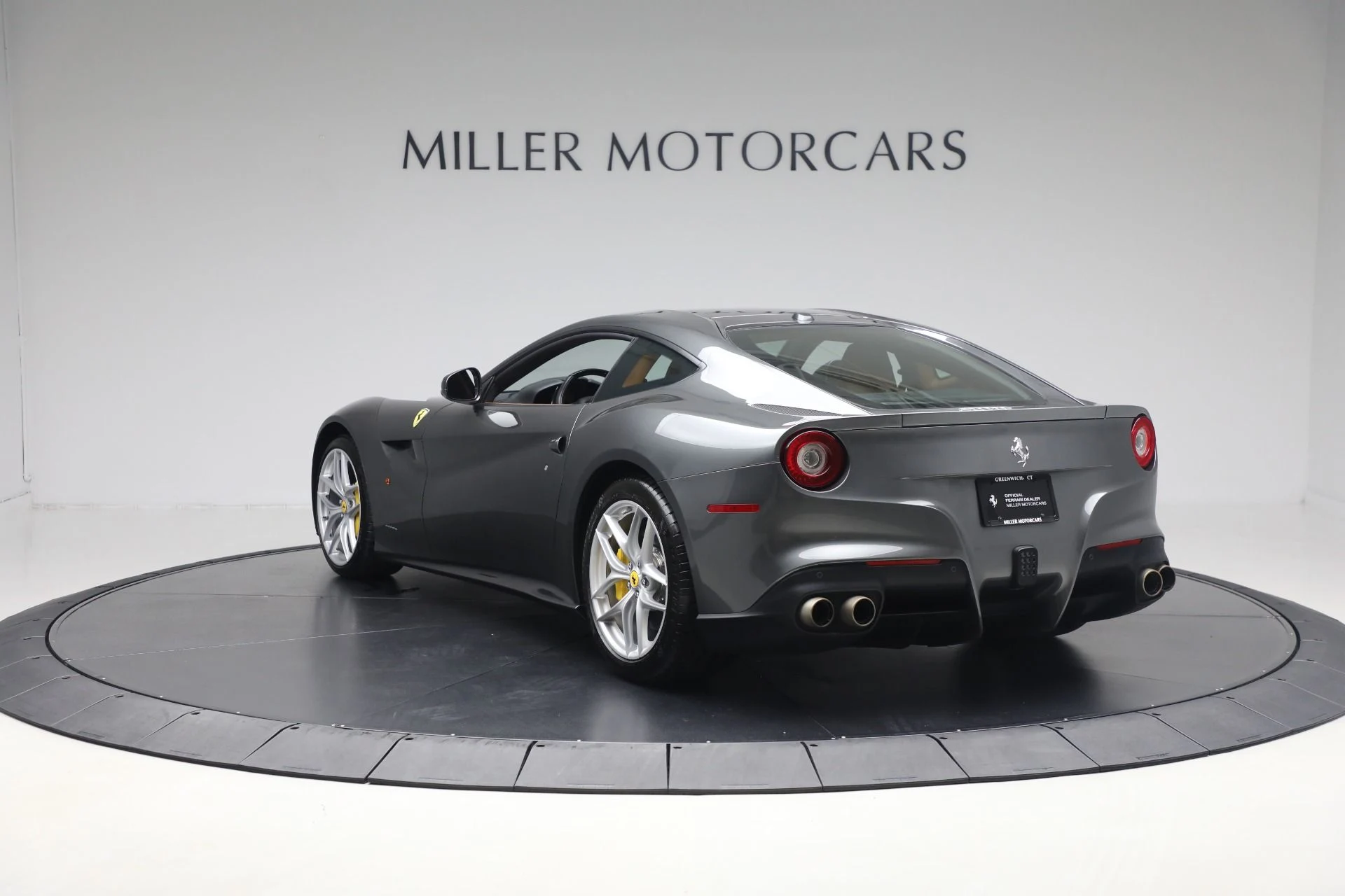 mph005_3928191723_Used_2014_Ferrari_F12berlinetta_92d6d8e5e9