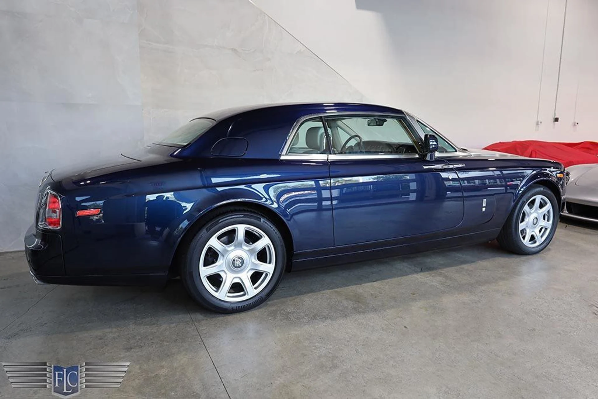 mph005_3928922946_used_2010_rolls_royce_phantom_coupe_2drcoupe_9689_23032894_6_1024_72ae22efbb