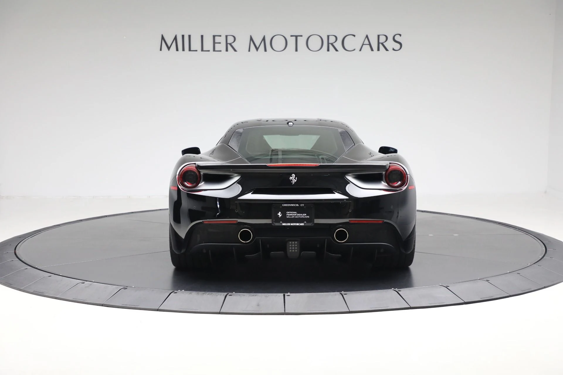 mph005_3930490100_Used_2018_Ferrari_488_GTB_3b4e32fc79