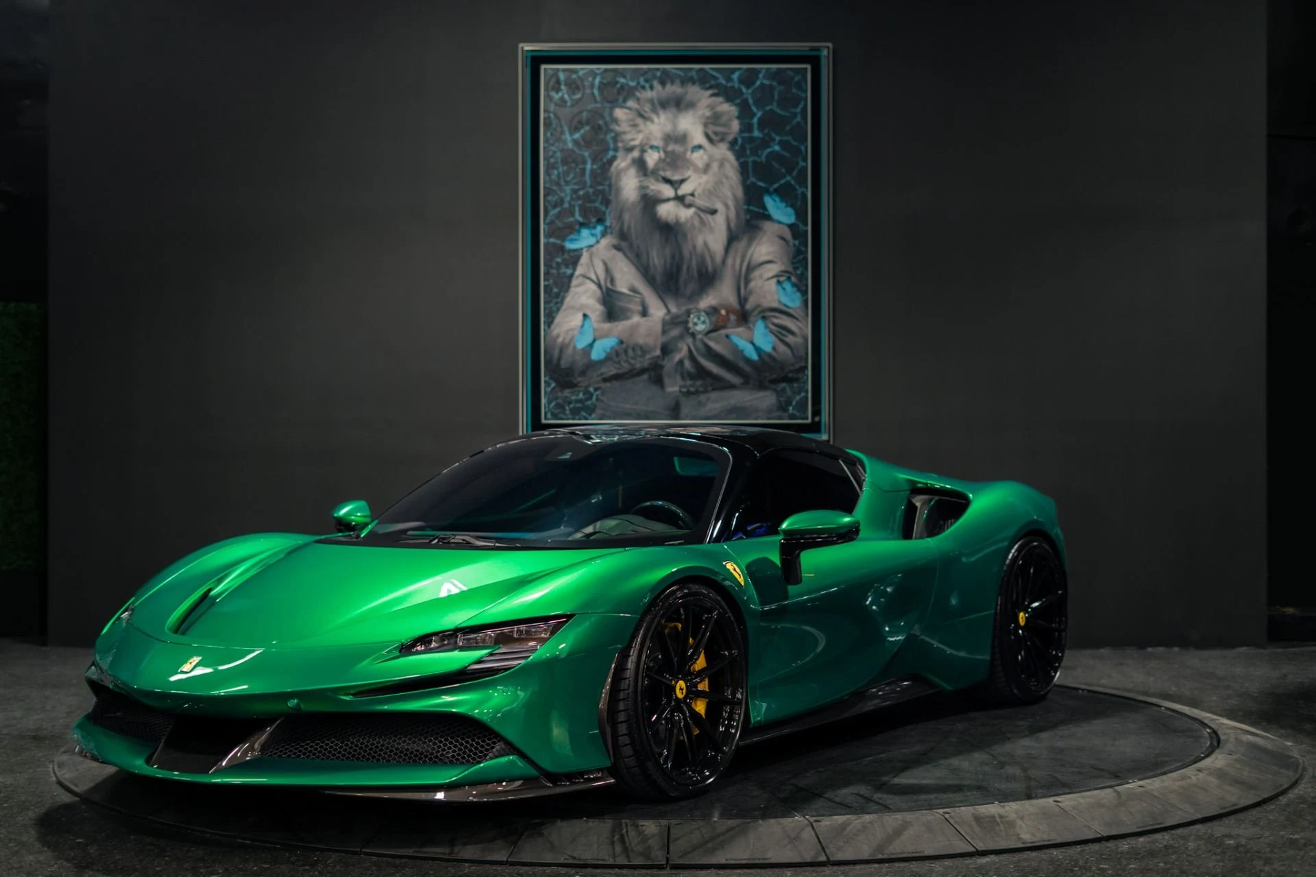 mph005_3938940617_Used_2024_Ferrari_SF_90_Spider_Extra_Campionario_Green_Jewel_711842_MSRP_1784911188_3545e4e414