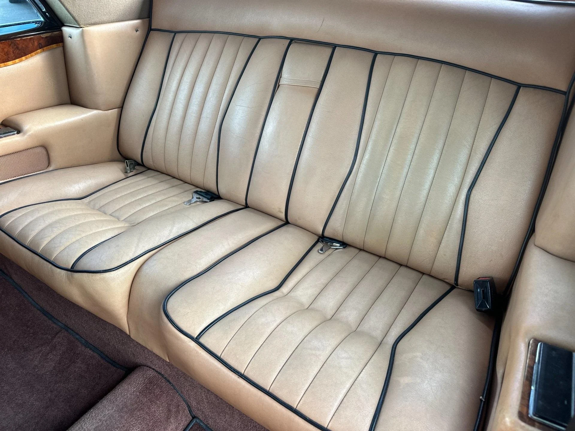 mph005_3943438798_Used_1986_Rolls_Royce_Corniche_1760538225_b5edfcc08d