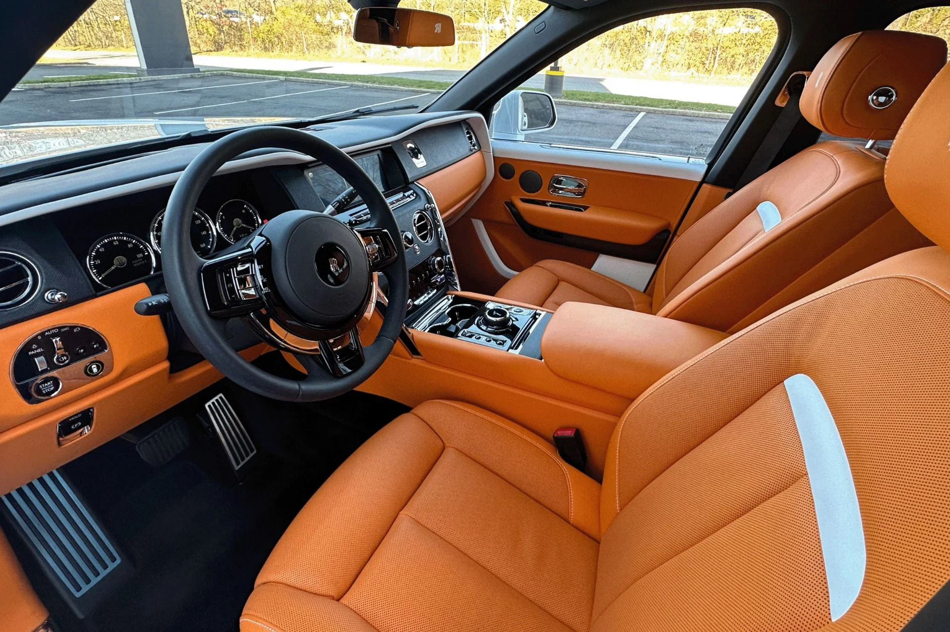 mph005_3949531273_Used_2024_Rolls_Royce_Cullinan_1764747237_029483b63d