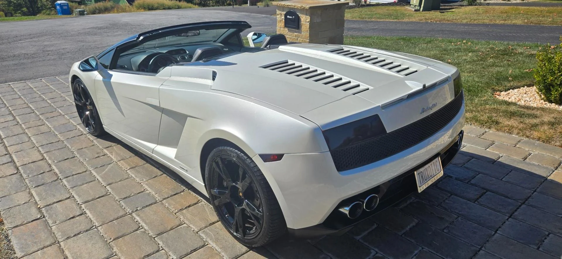 mph005_3951155713_Used_2011_Lamborghini_Gallardo_LP_560_4_Spyder_1759961655_3b4fb4dc5d