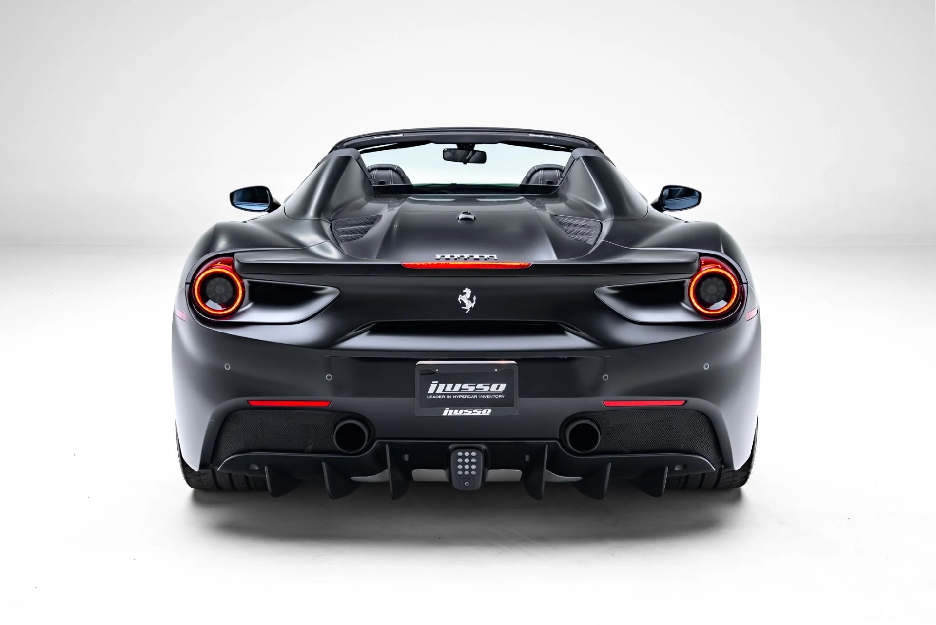 mph005_3951433131_Used_2018_Ferrari_488_Spider_1771880321_5d55be41db