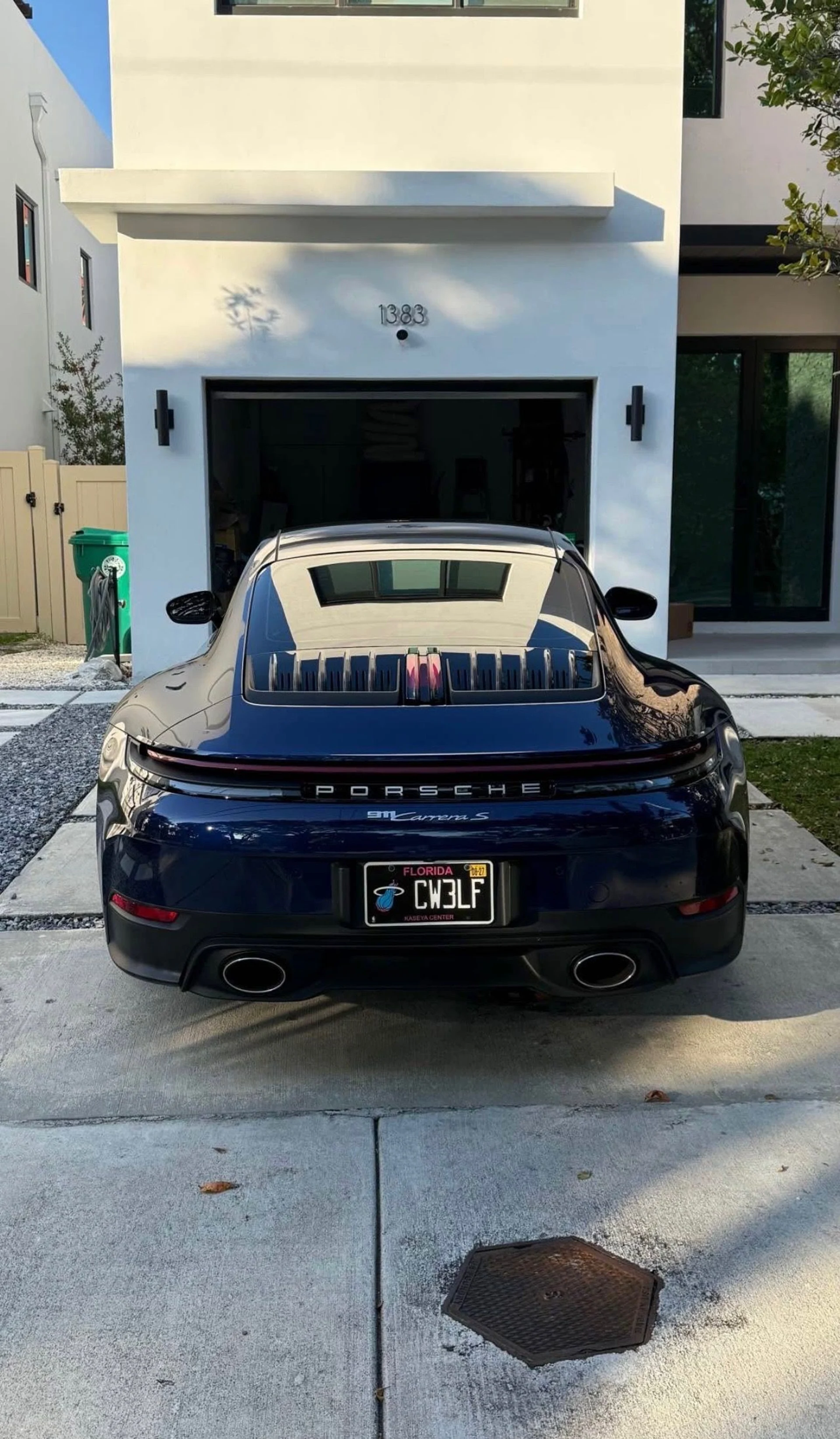 mph005_3957577246_Used_2025_Porsche_911_Carrera_S_1767650480_5a70783033