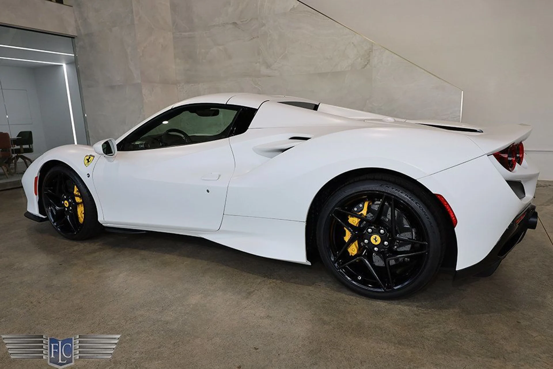 mph005_3964451518_used_2023_ferrari_f8_spider_convertible_9689_22910555_6_1024_762c52de1a