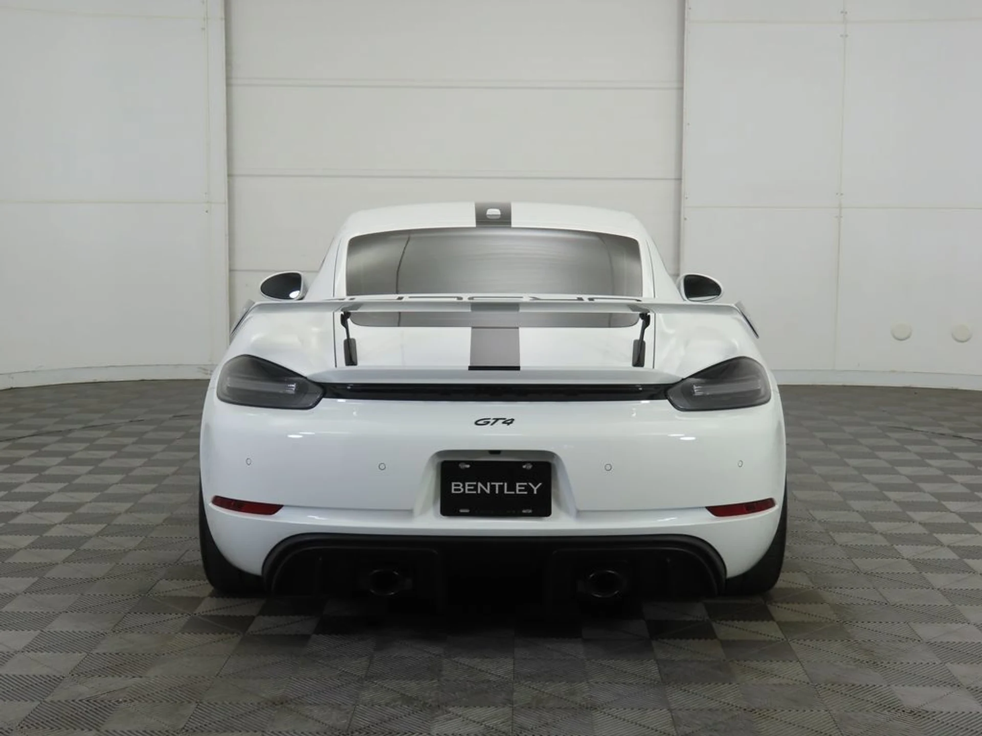 mph005_3979788103_used_2020_porsche_718_cayman_gt4coupe_8119_22982883_6_1024_50a21fca2c