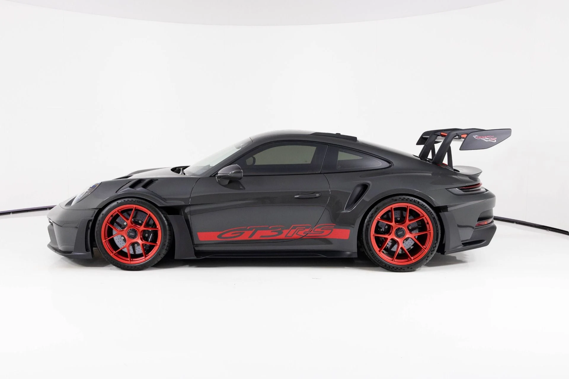 mph005_3983427748_Used_2025_Porsche_911_GT_3_RS_1760657213_97ffb859b2