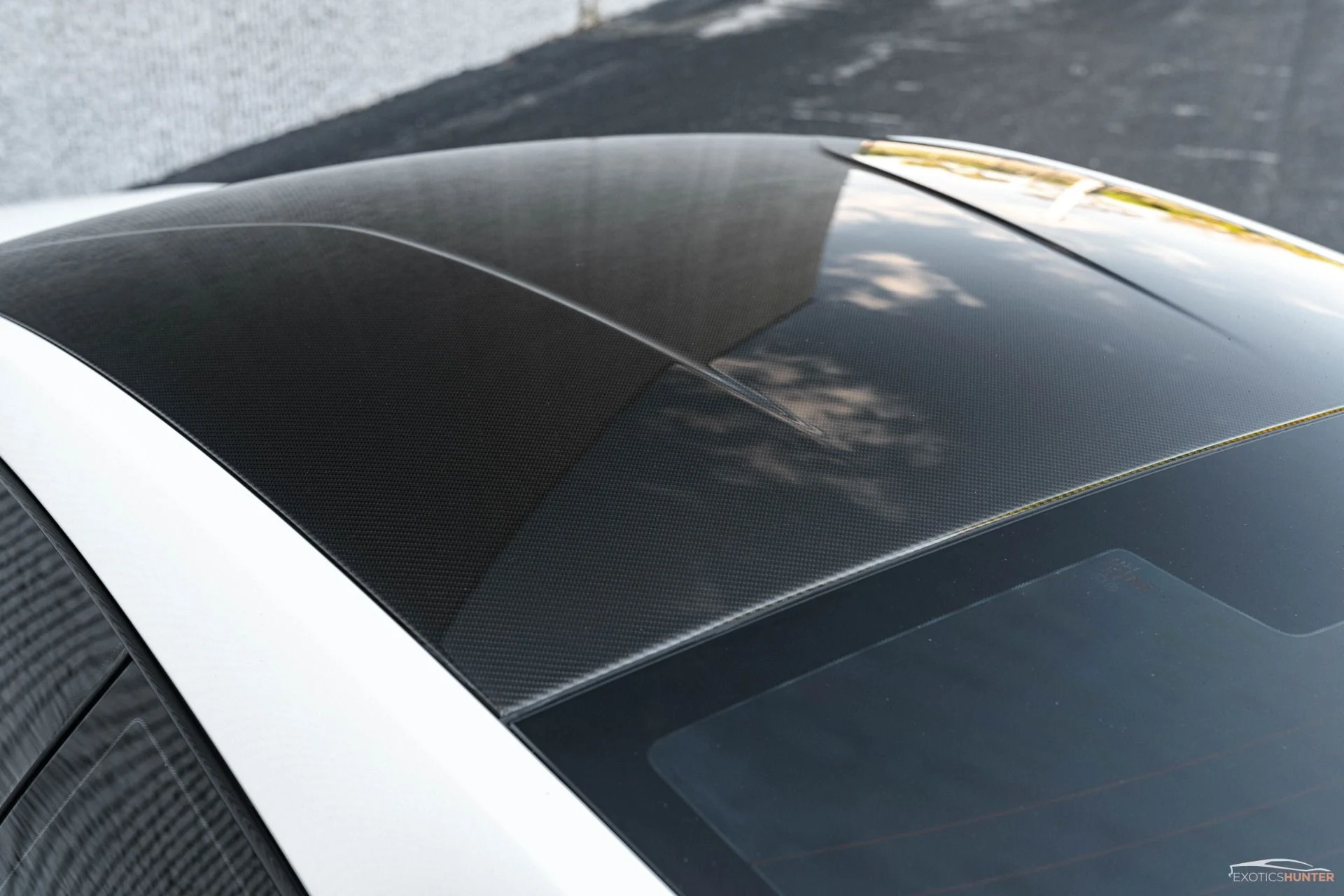 mph005_3995082779_Used_2015_Aston_Martin_Vanquish_Carbon_White_Tasteful_Upgrades_1784056520_279dfa974c