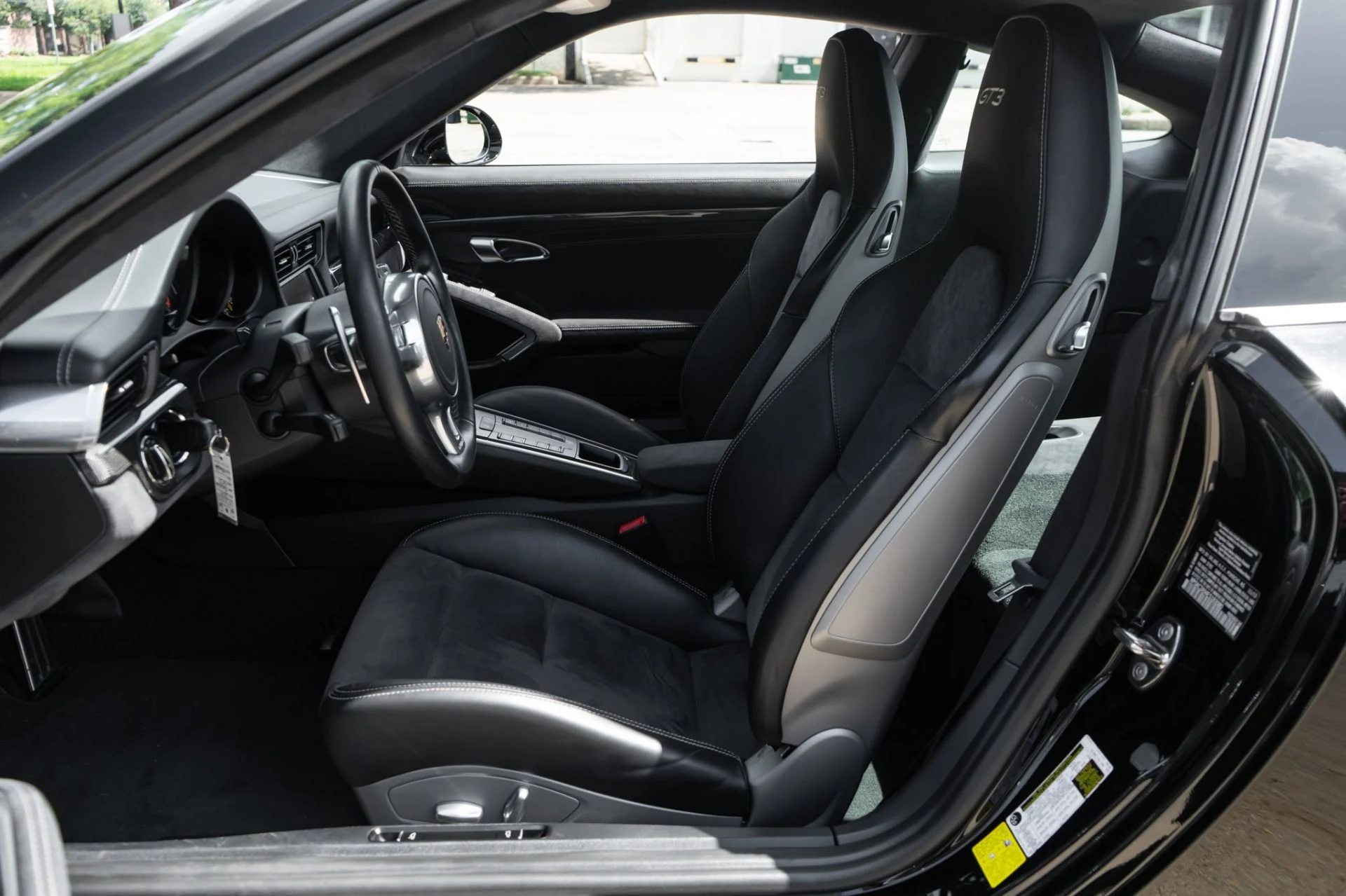 mph005_3997185942_Used_2014_Porsche_911_GT_3_1783789597_e7804a7630