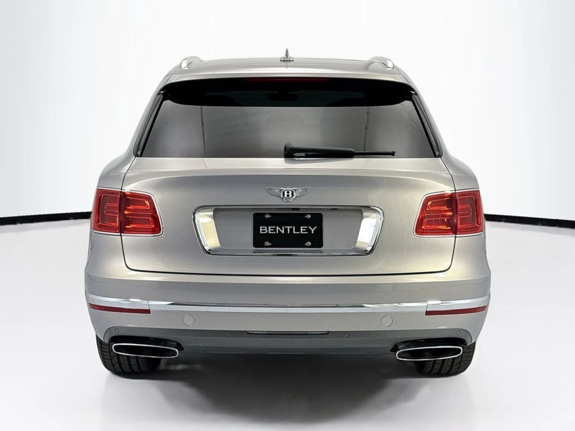 mph005_4019559442_used_2018_bentley_bentayga_8119_23013239_6_1024_3951050984