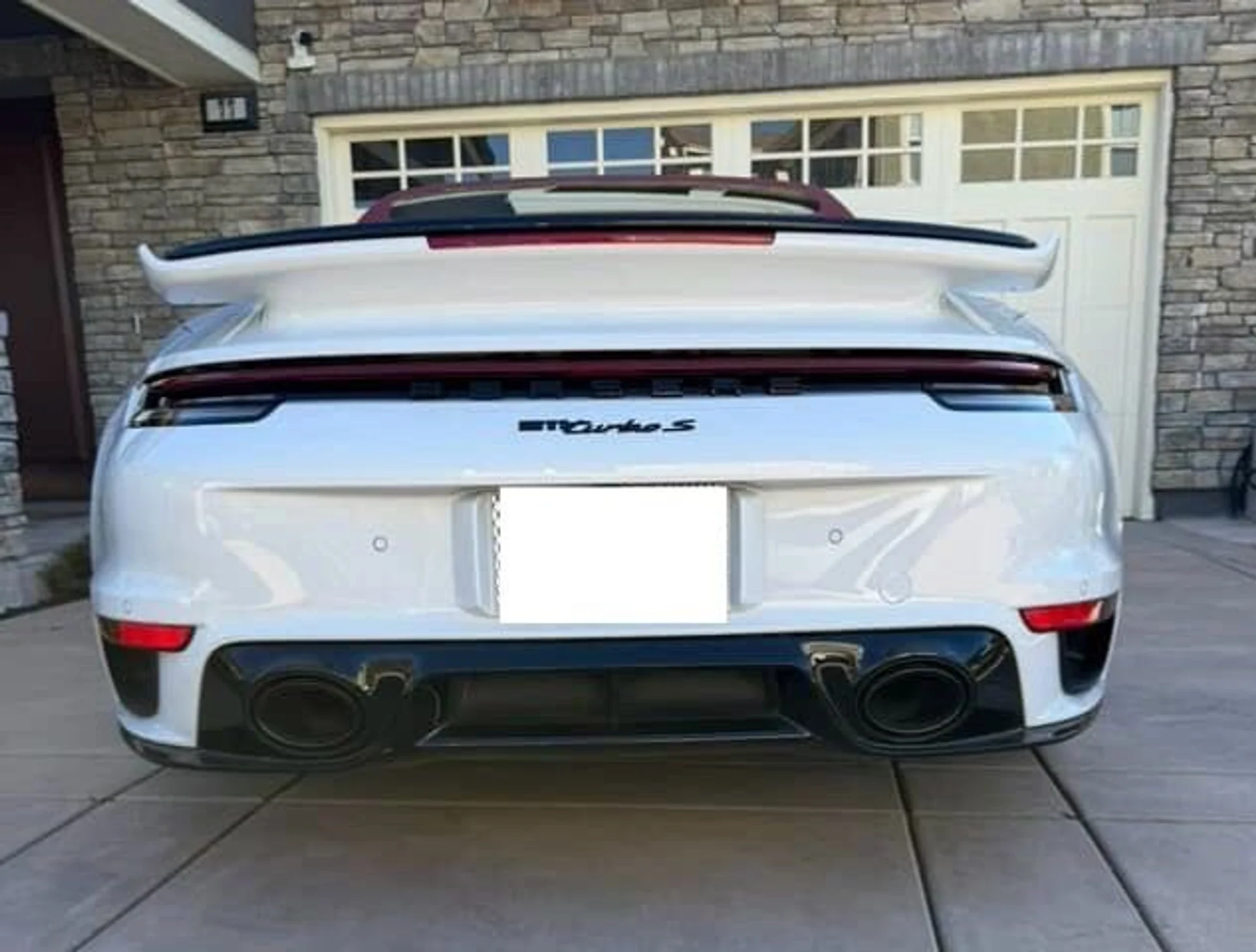mph005_4024350648_Used_2023_Porsche_911_Turbo_S_1761082591_e9d71cd15d