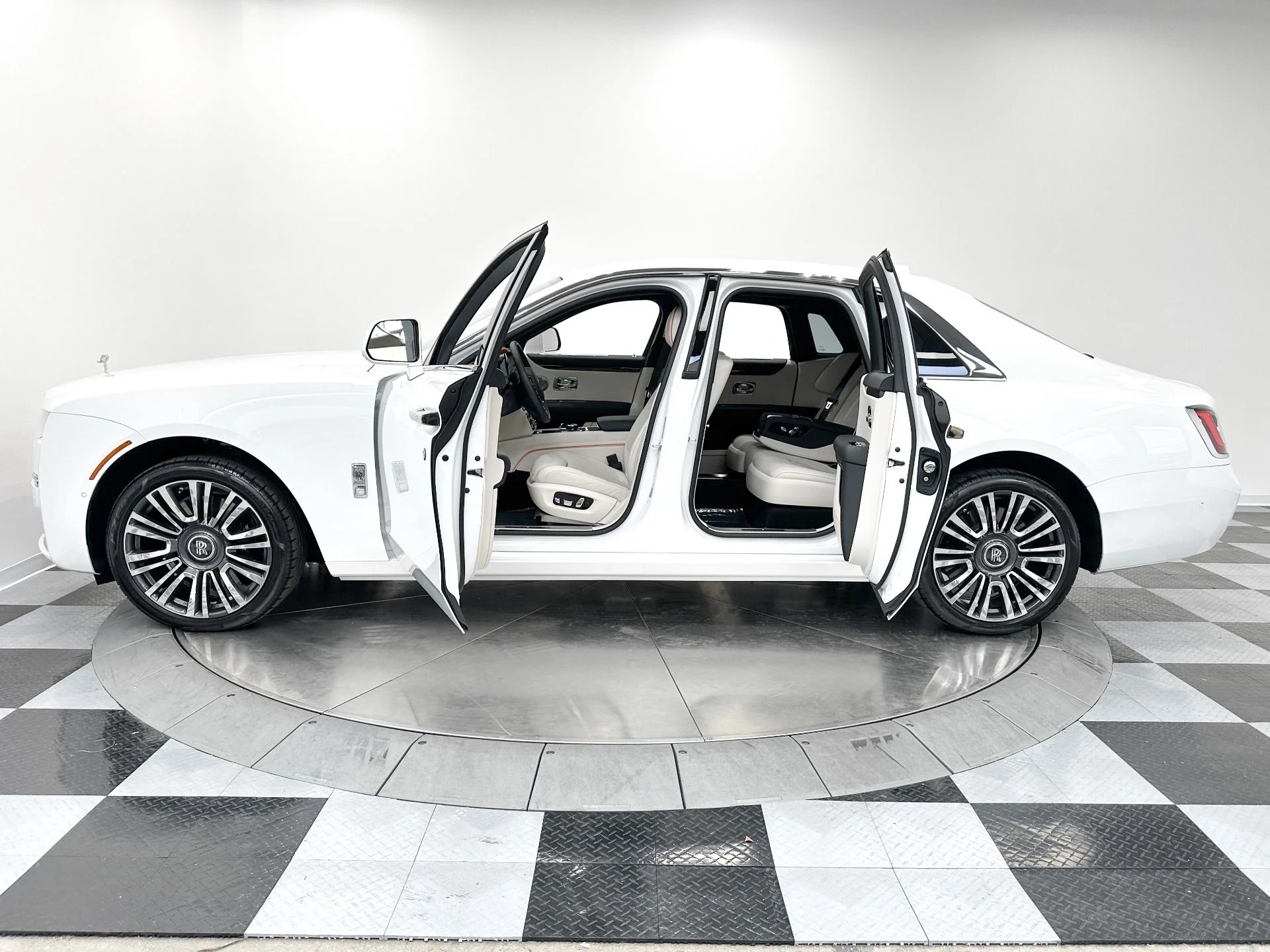 mph005_402707333_Used_2021_Rolls_Royce_Ghost_The_GHOST_Package_Bespoke_Audio_Rear_Seat_Entertainment_1772048409_a3c3a2916a