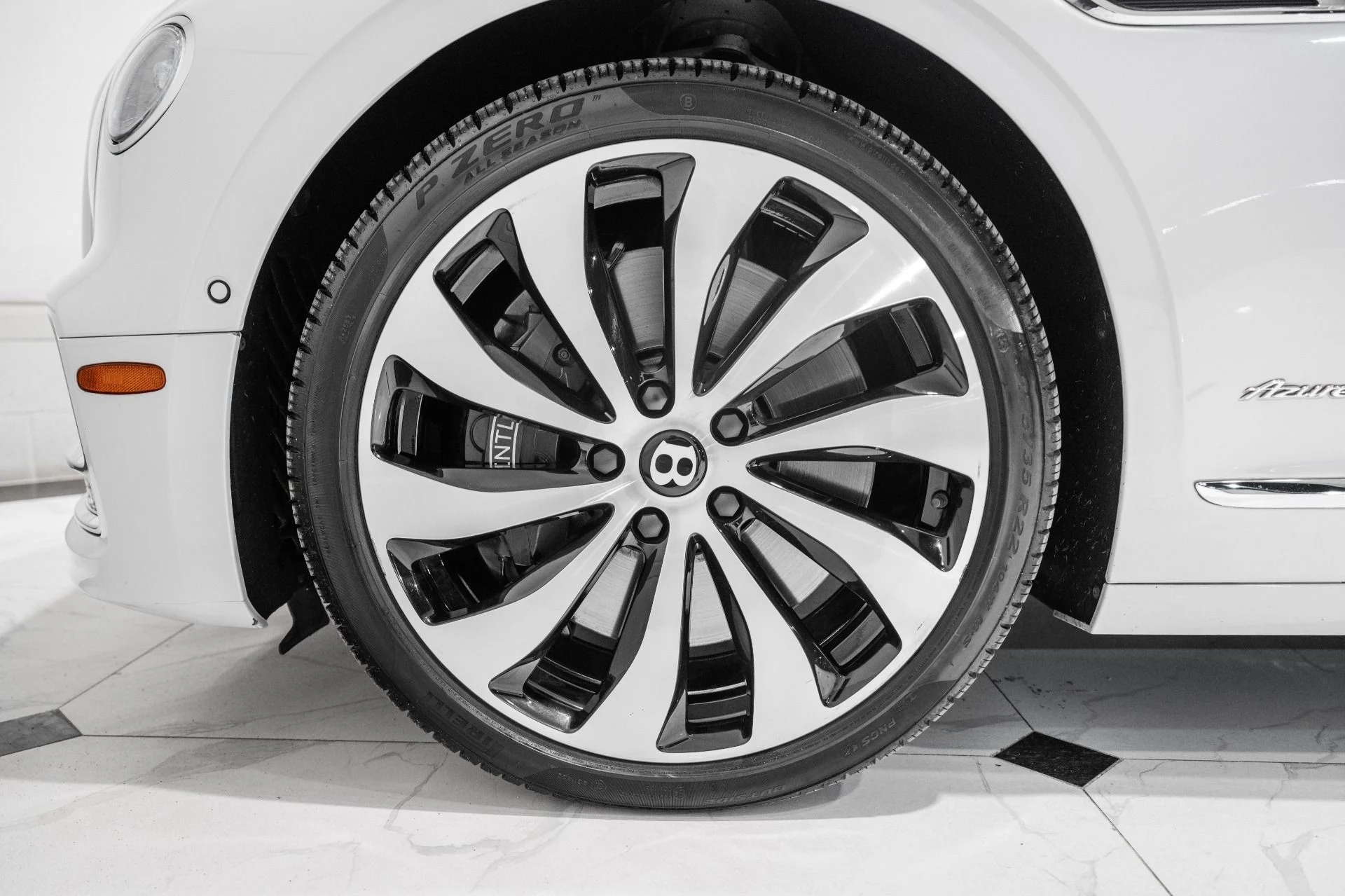 mph005_40286580_Used_2023_Bentley_Flying_Spur_1772469545_d6c5900c22