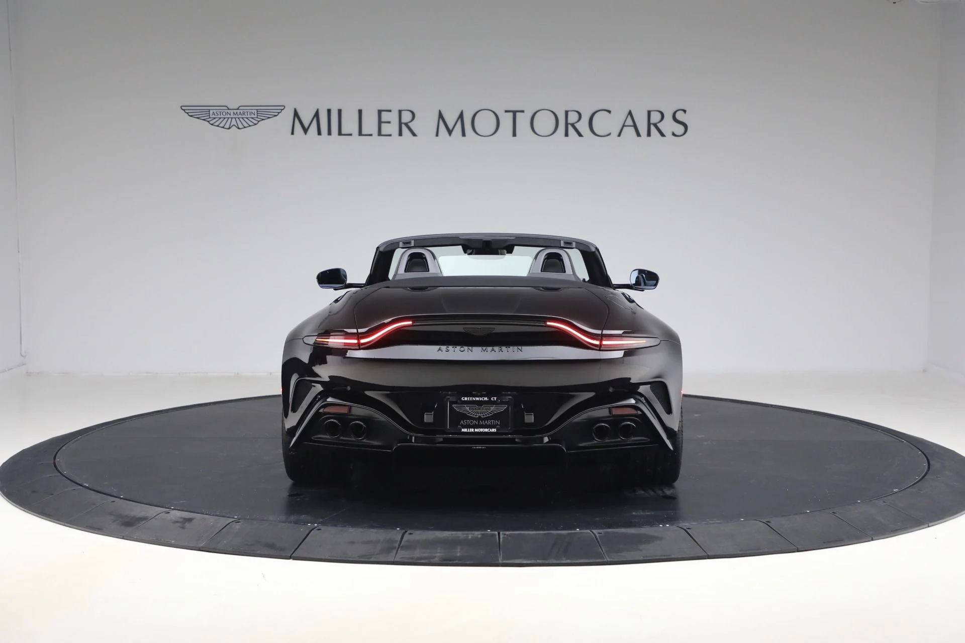 mph005_4029112943_New_2026_Aston_Martin_Vantage_Roadster_1770848011_b44ff437ec