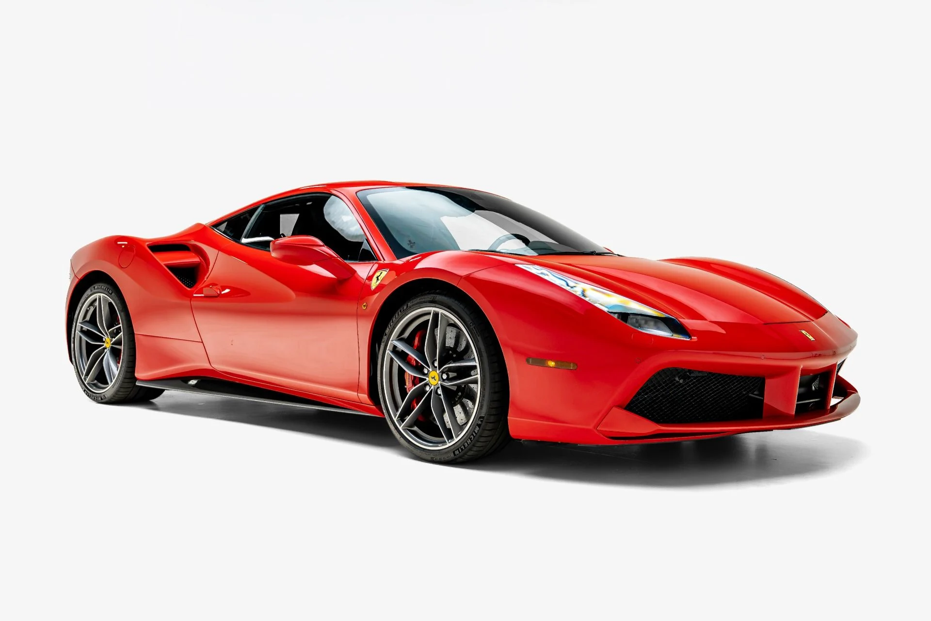 mph005_4031615736_Used_2018_Ferrari_488_GTB_1785446176_d9c61fece7