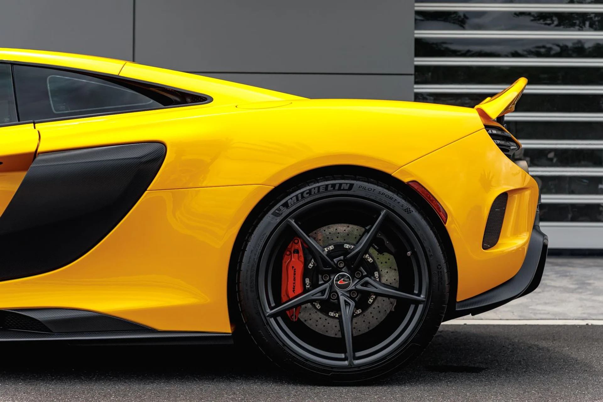 mph005_4047256739_Used_2016_Mc_Laren_675_LT_6a4f798377