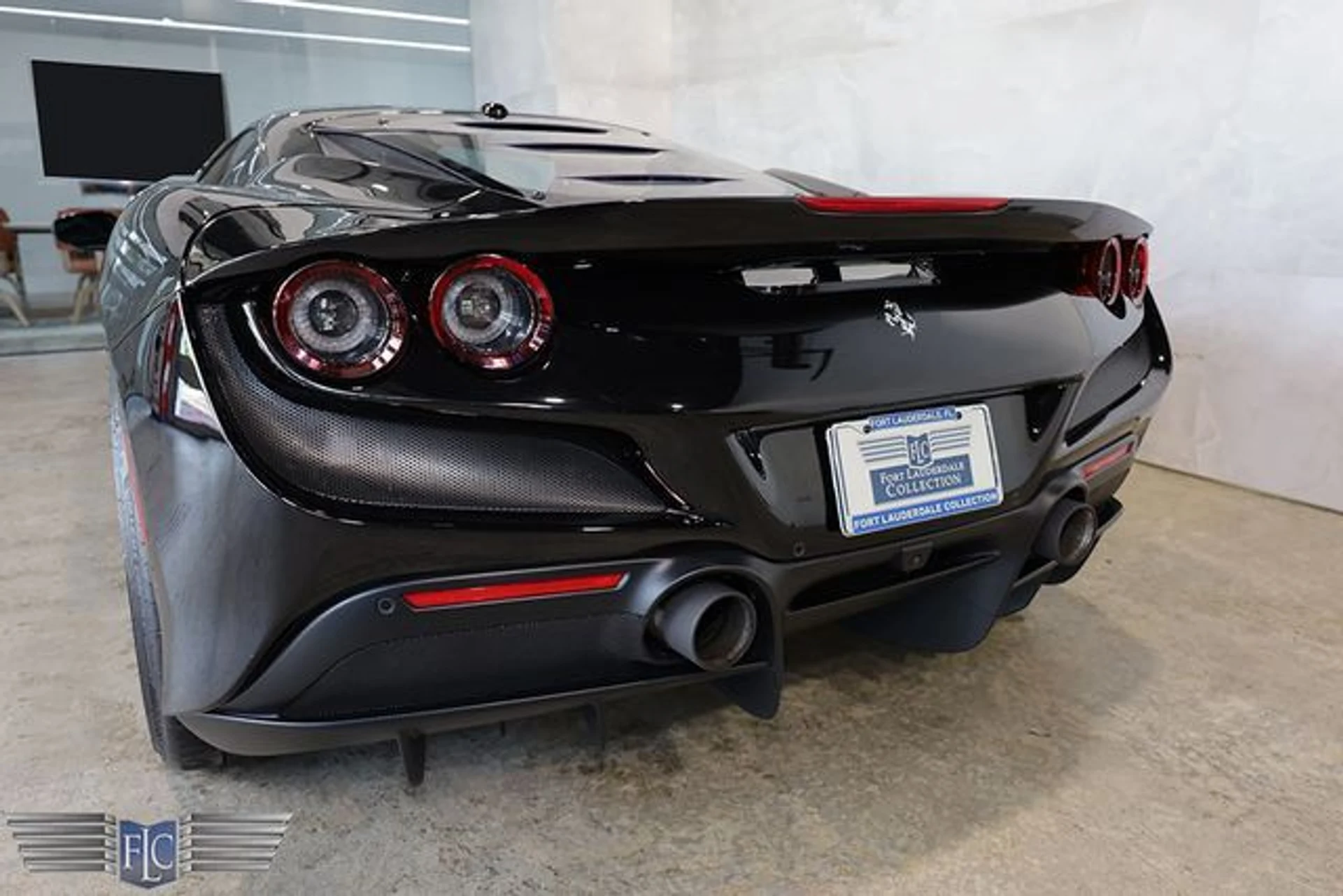 mph005_4055442948_used_2020_ferrari_f8_tributo_coupe_9689_22960423_10_640_b89aa24715
