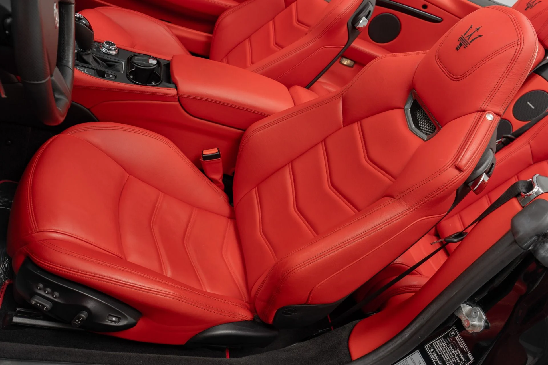 mph005_4057589001_Used_2019_Maserati_Gran_Turismo_Convertible_MC_1775598943_dcc7976d11