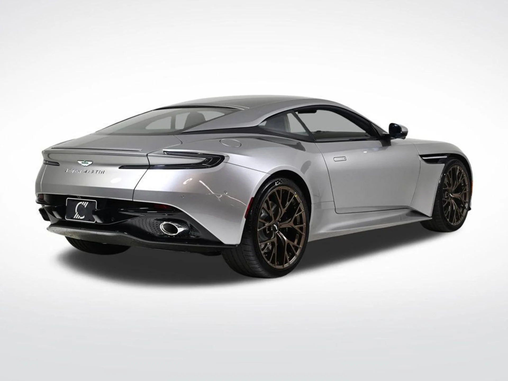 mph005_405954066_new_2026_aston_martin_db12_11350_22941793_5_1024_bfb53d4cdd