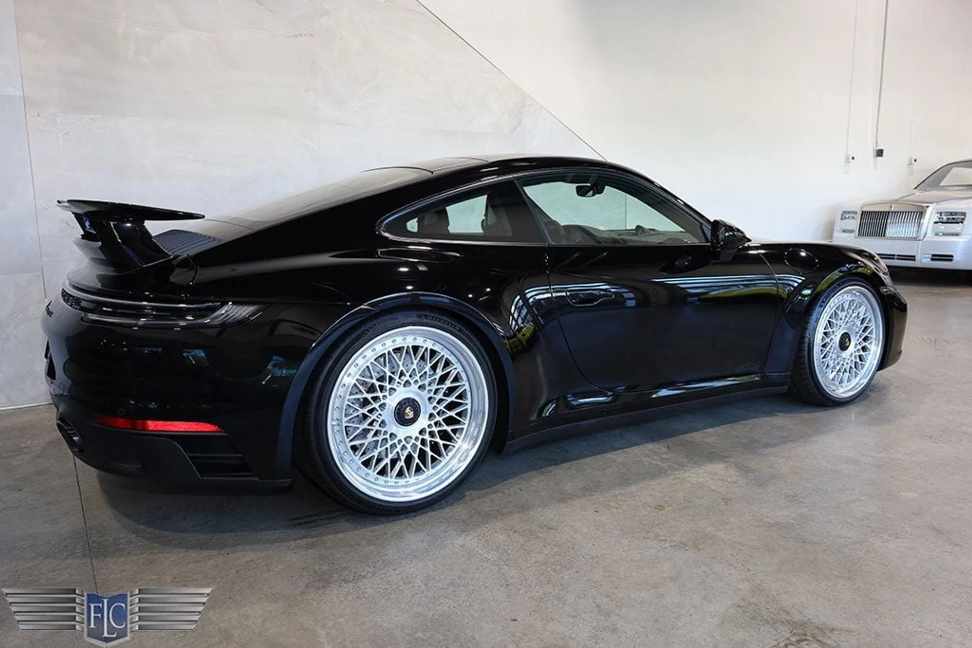 mph005_4060245488_used_2024_porsche_911_carreragtscoupemanual_9689_22931180_6_1024_c4ff68ad91
