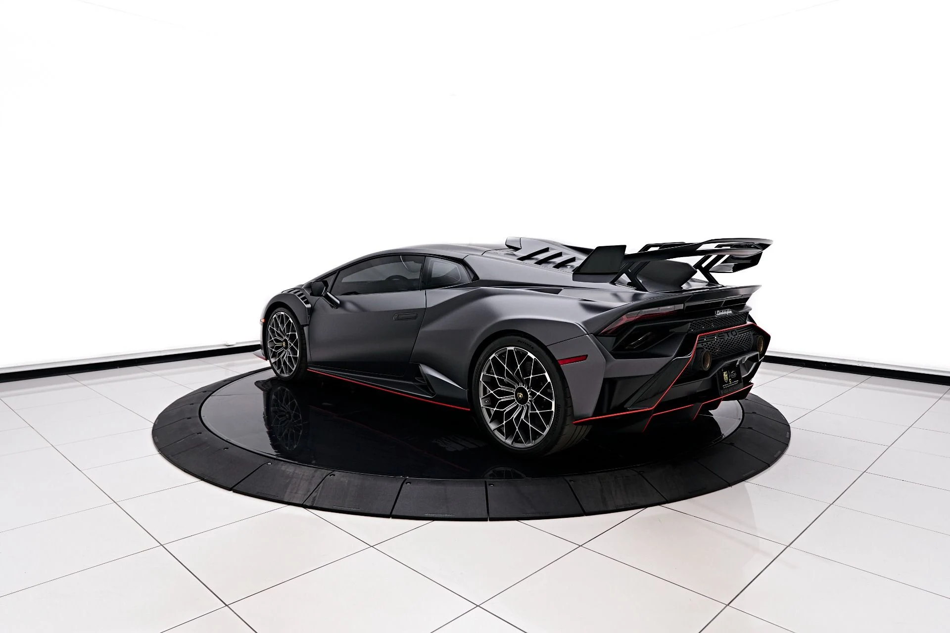 mph005_4060887396_Used_2023_Lamborghini_Huracan_STO_Base_1696892071_b6bbf1383e