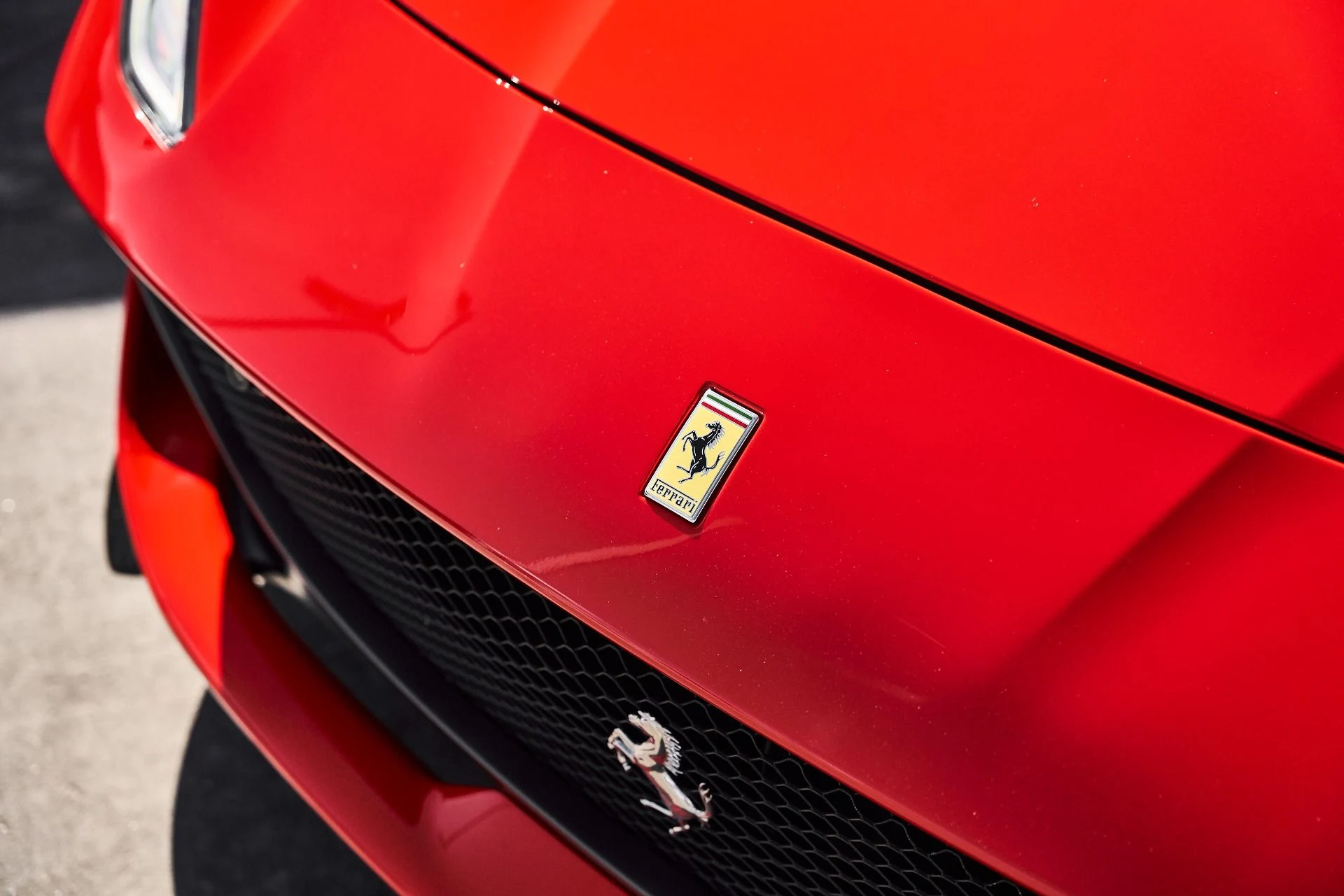 mph005_4061875738_Used_2020_Ferrari_812_Superfast_Base_1778723400_3d344ded77