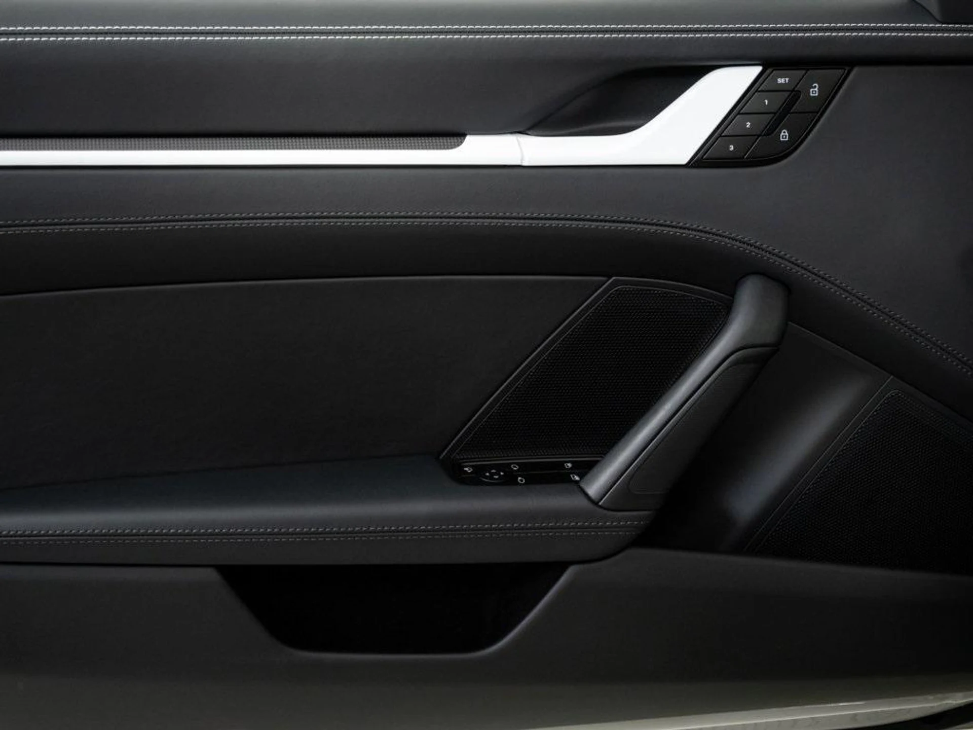 mph005_406263687_5n6_C0tna56uf_PYAG_Czd_EKPJ_2_B6_Q_060f5b4065