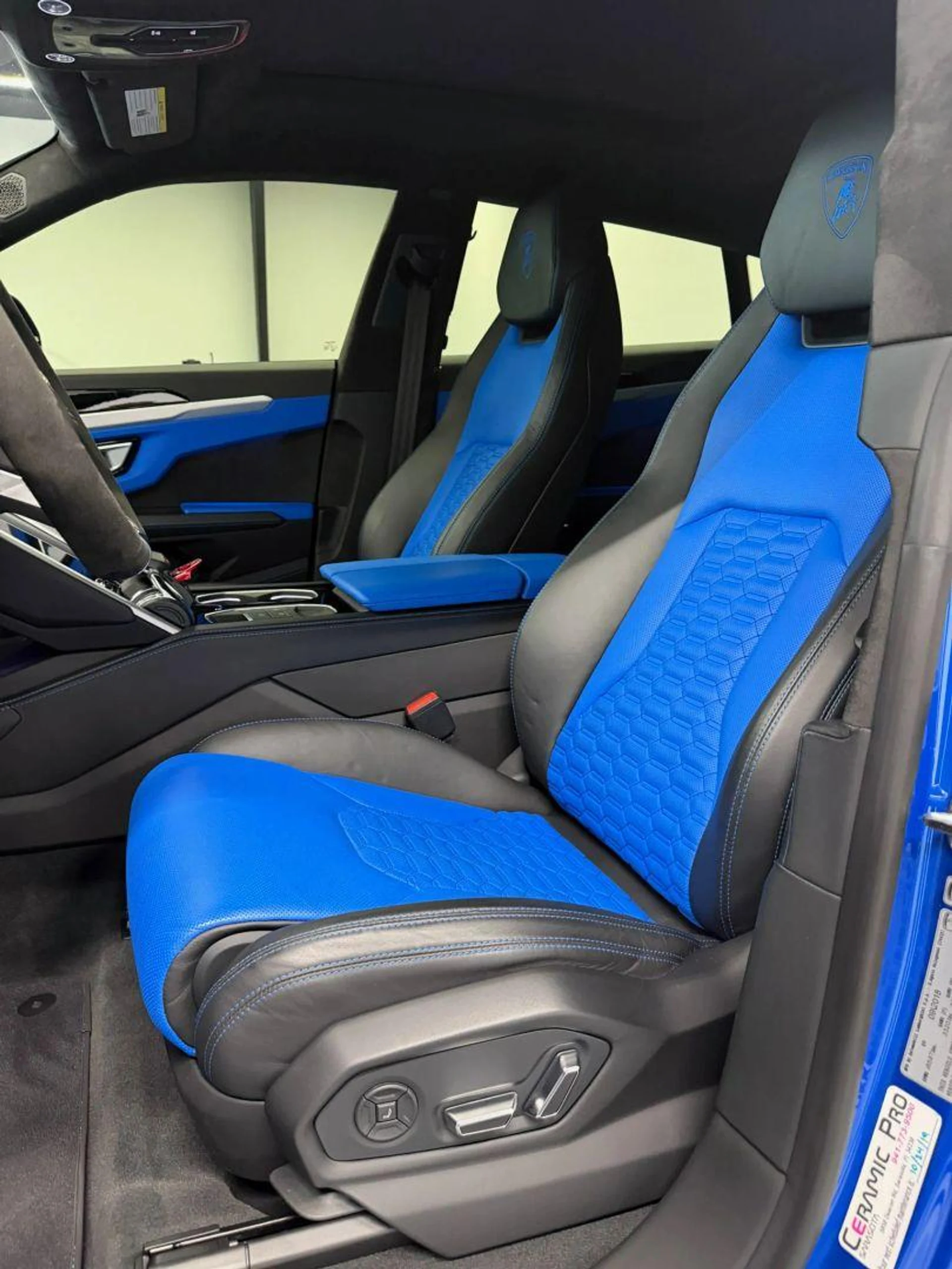 mph005_4069105826_Used_2019_Lamborghini_Urus_Sport_Utility_4_D_1784105677_dc95435a86