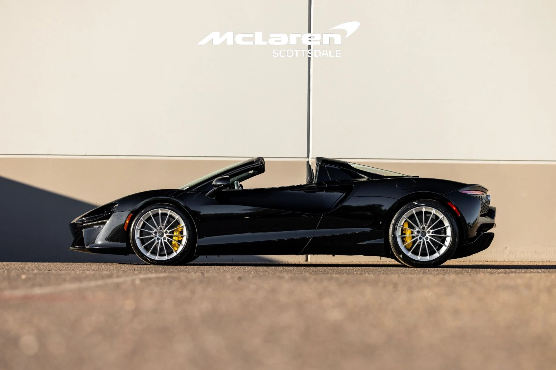 mph005_4071208967_Used_2025_MCLAREN_ARTURA_Performance_1729876898_10757e4ad5