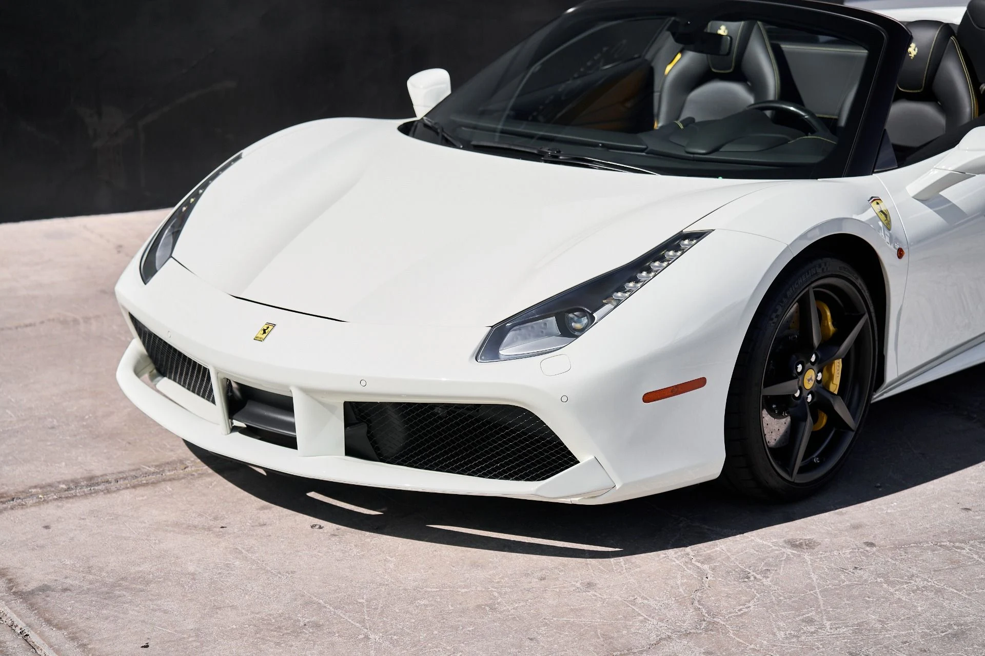 mph005_4077860498_Used_2019_Ferrari_488_Spider_Base_1748546084_cc416fbe1c