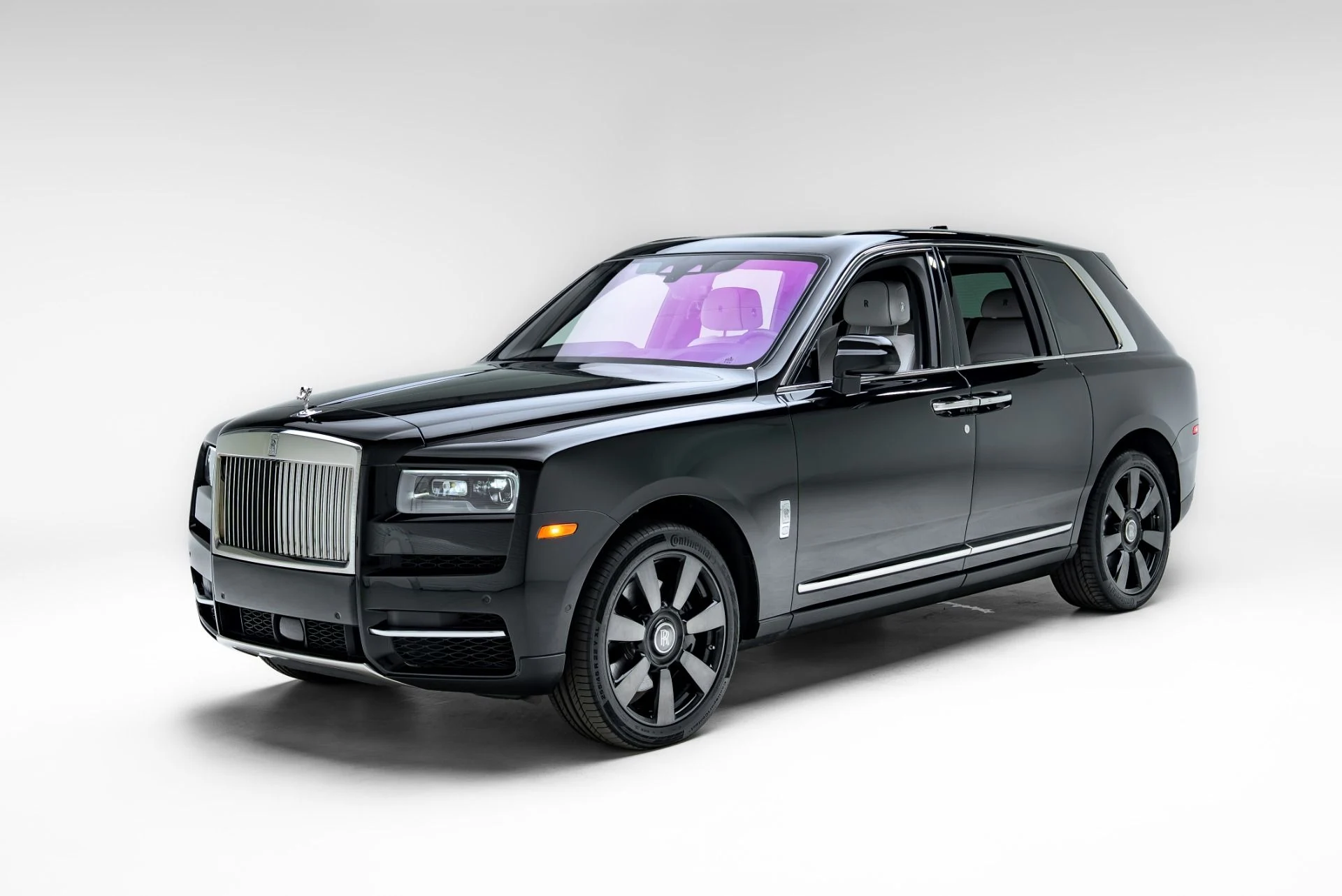 mph005_4079087239_Used_2023_Rolls_Royce_Cullinan_1777310585_5da8de3f93